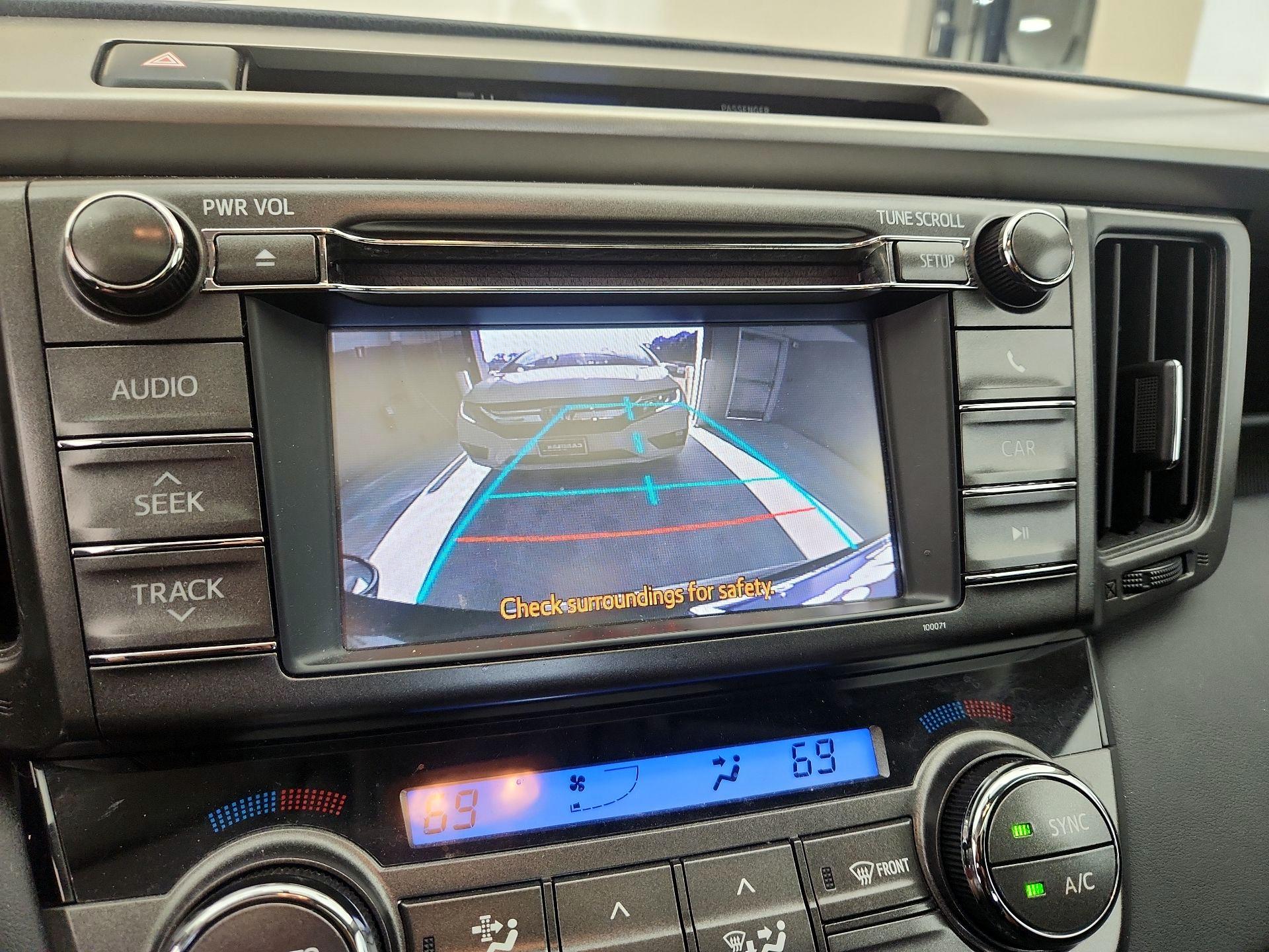 Thumbnail: 2013 Toyota RAV4 - 14