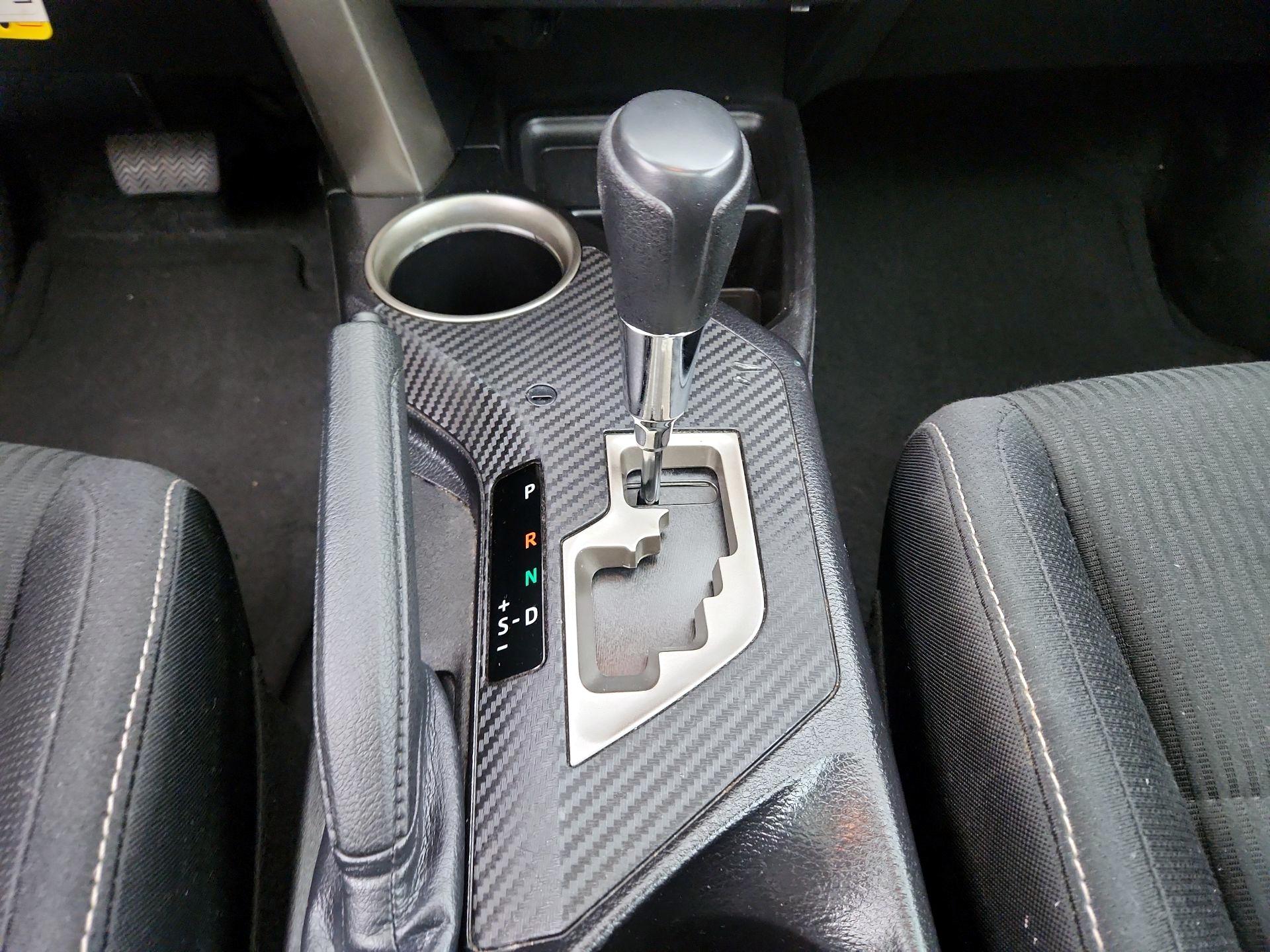 Thumbnail: 2013 Toyota RAV4 - 17