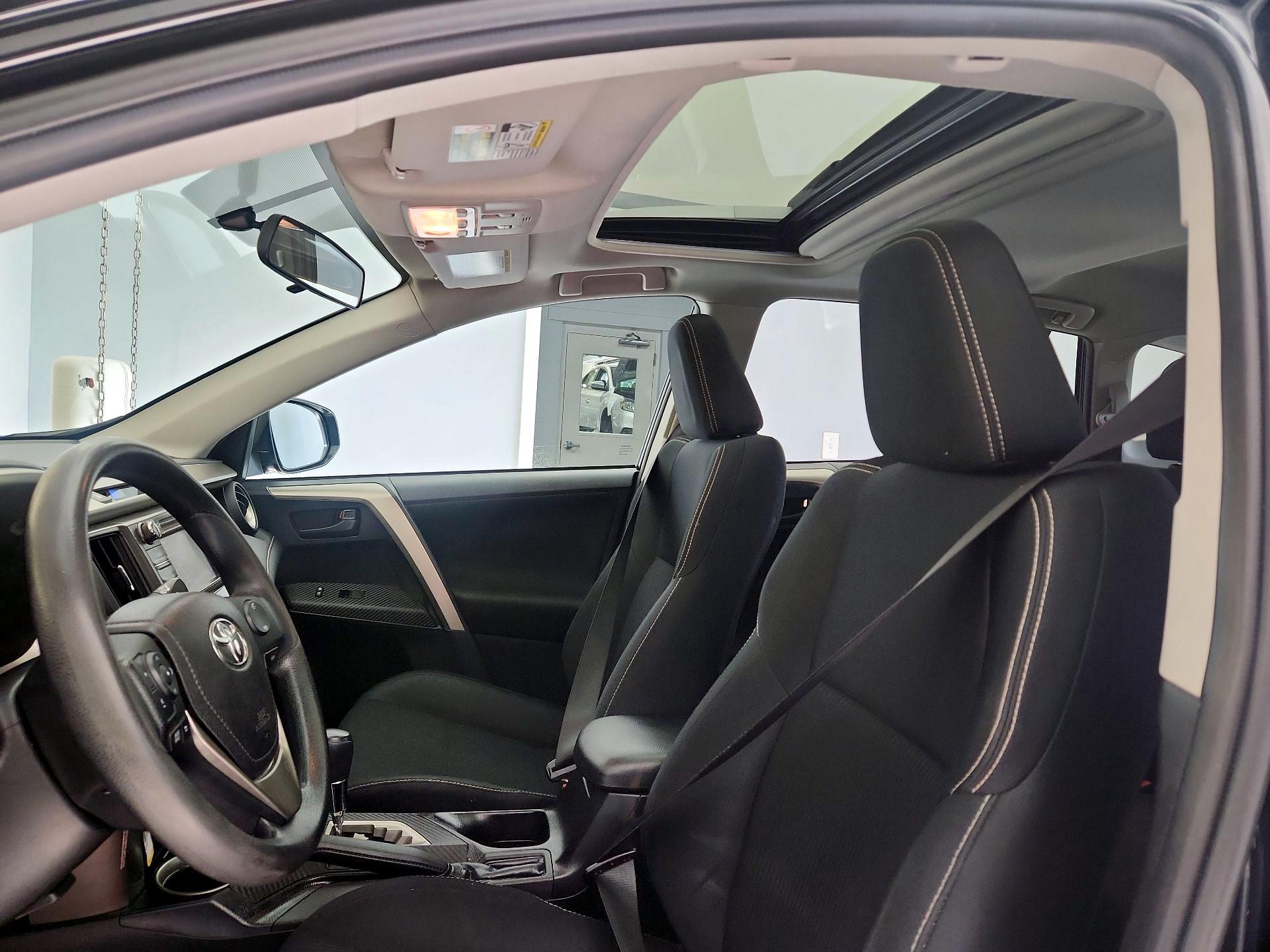 Thumbnail: 2013 Toyota RAV4 - 19