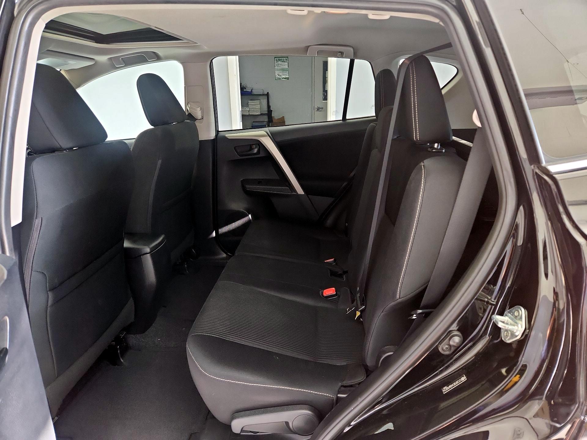 Thumbnail: 2013 Toyota RAV4 - 20