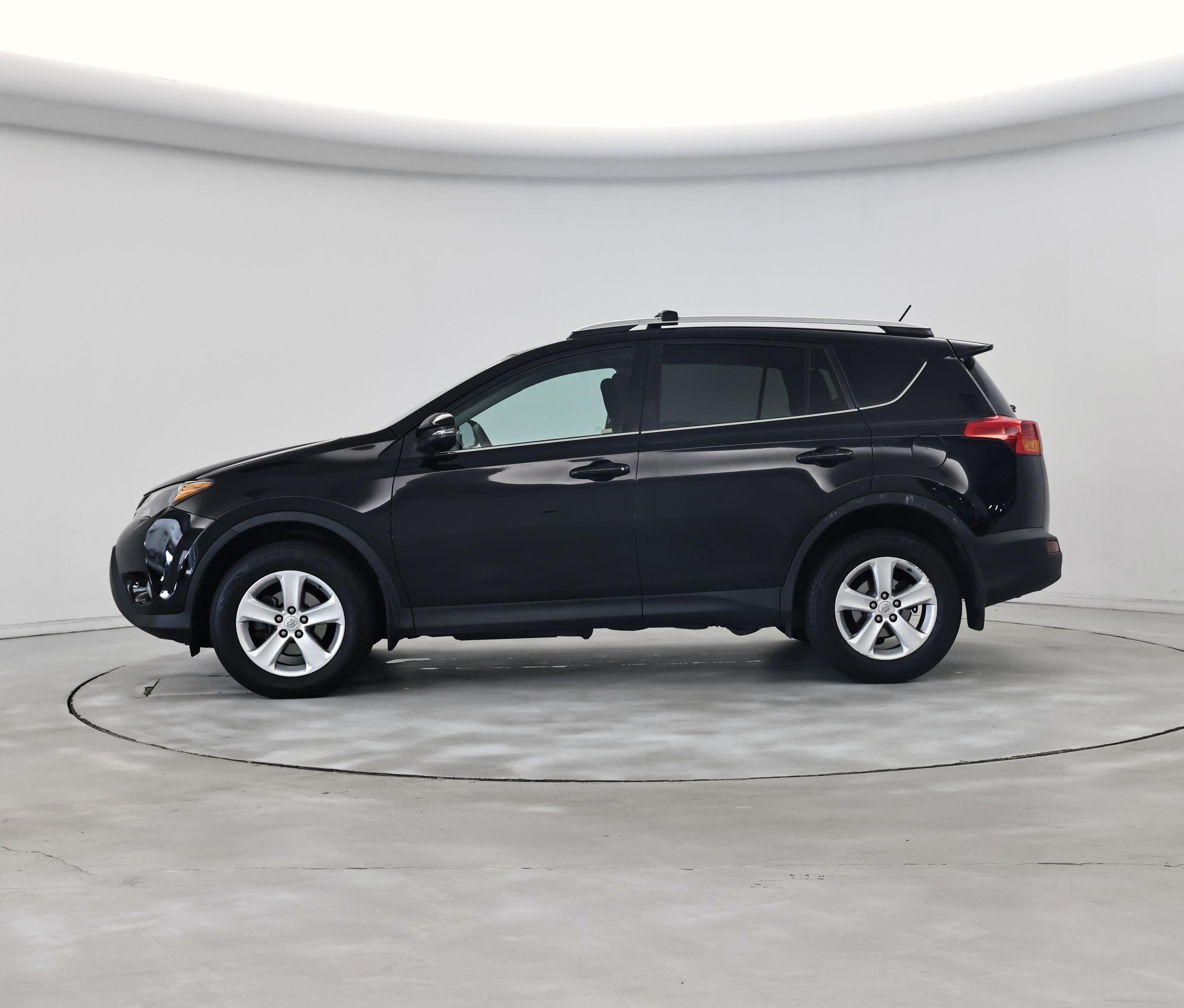 Thumbnail: 2013 Toyota RAV4 - 3