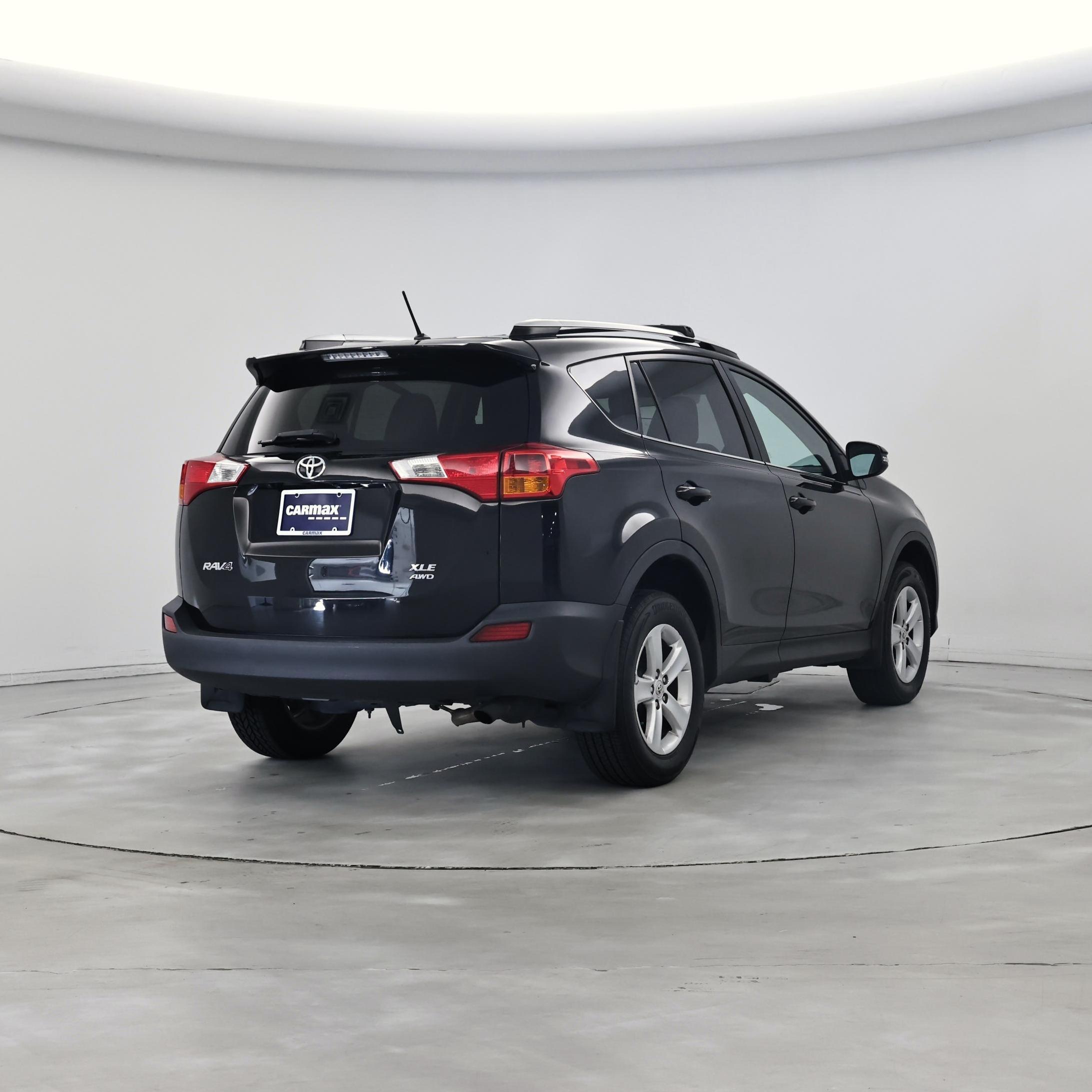 Thumbnail: 2013 Toyota RAV4 - 8