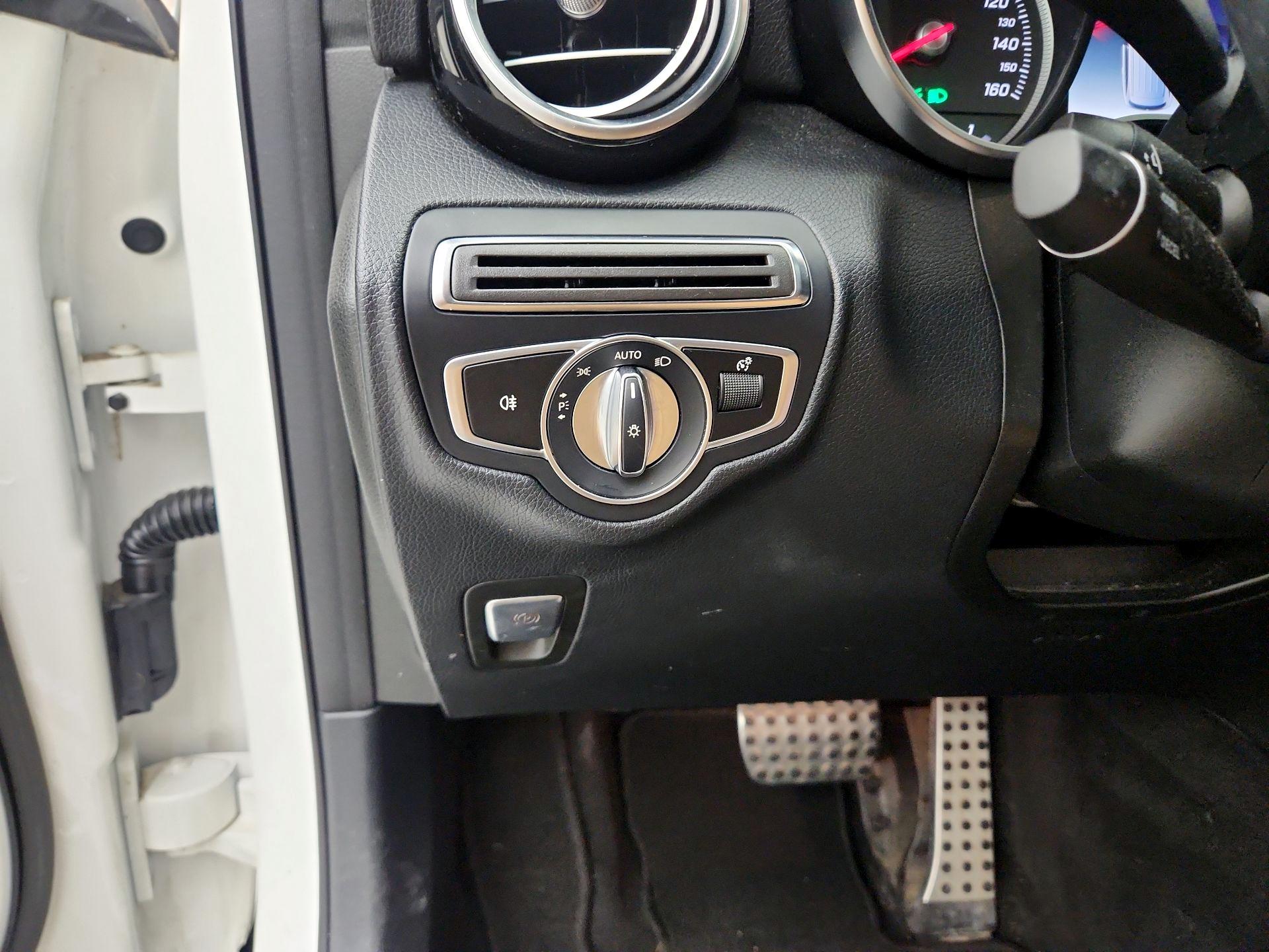 Thumbnail: 2019 Mercedes-Benz GLC - 13