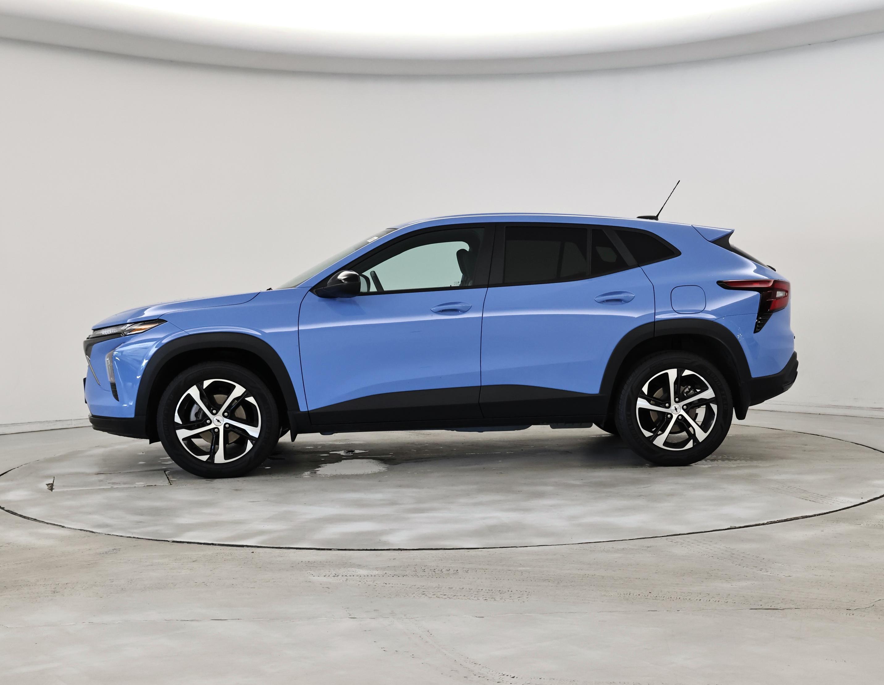 Thumbnail: 2024 Chevrolet Trax - 3