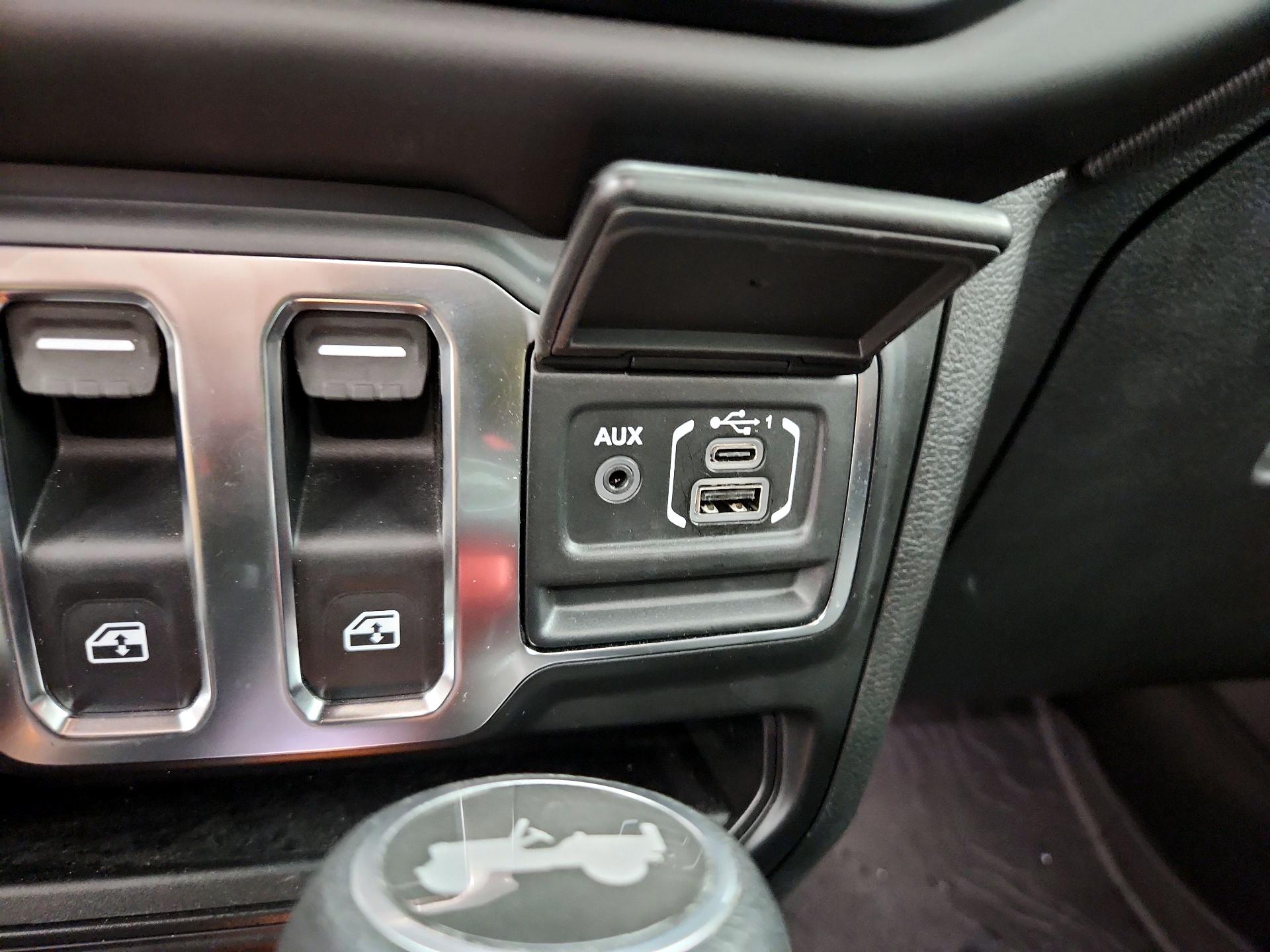 Thumbnail: 2021 Jeep Wrangler - 19