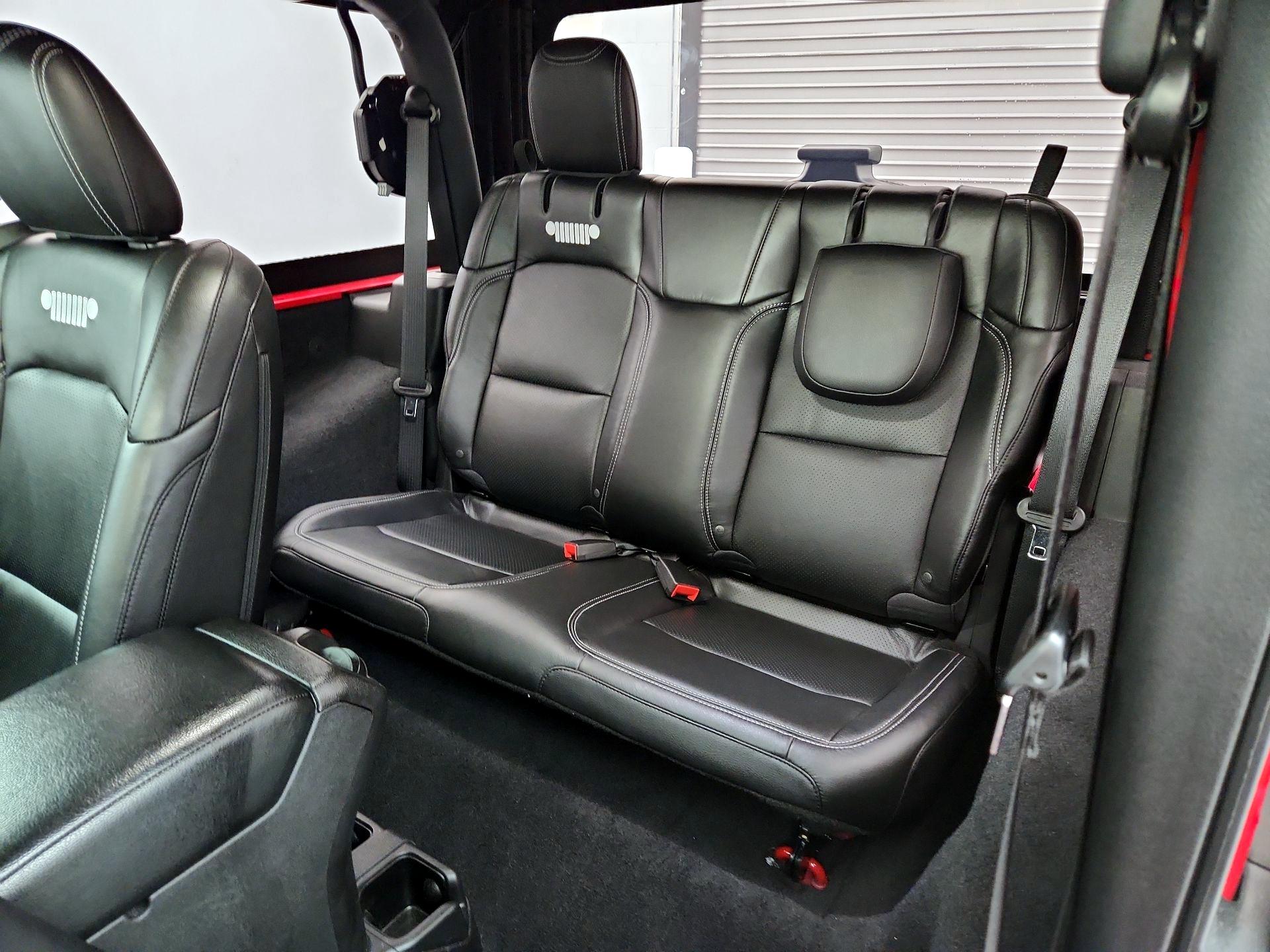 Thumbnail: 2021 Jeep Wrangler - 20