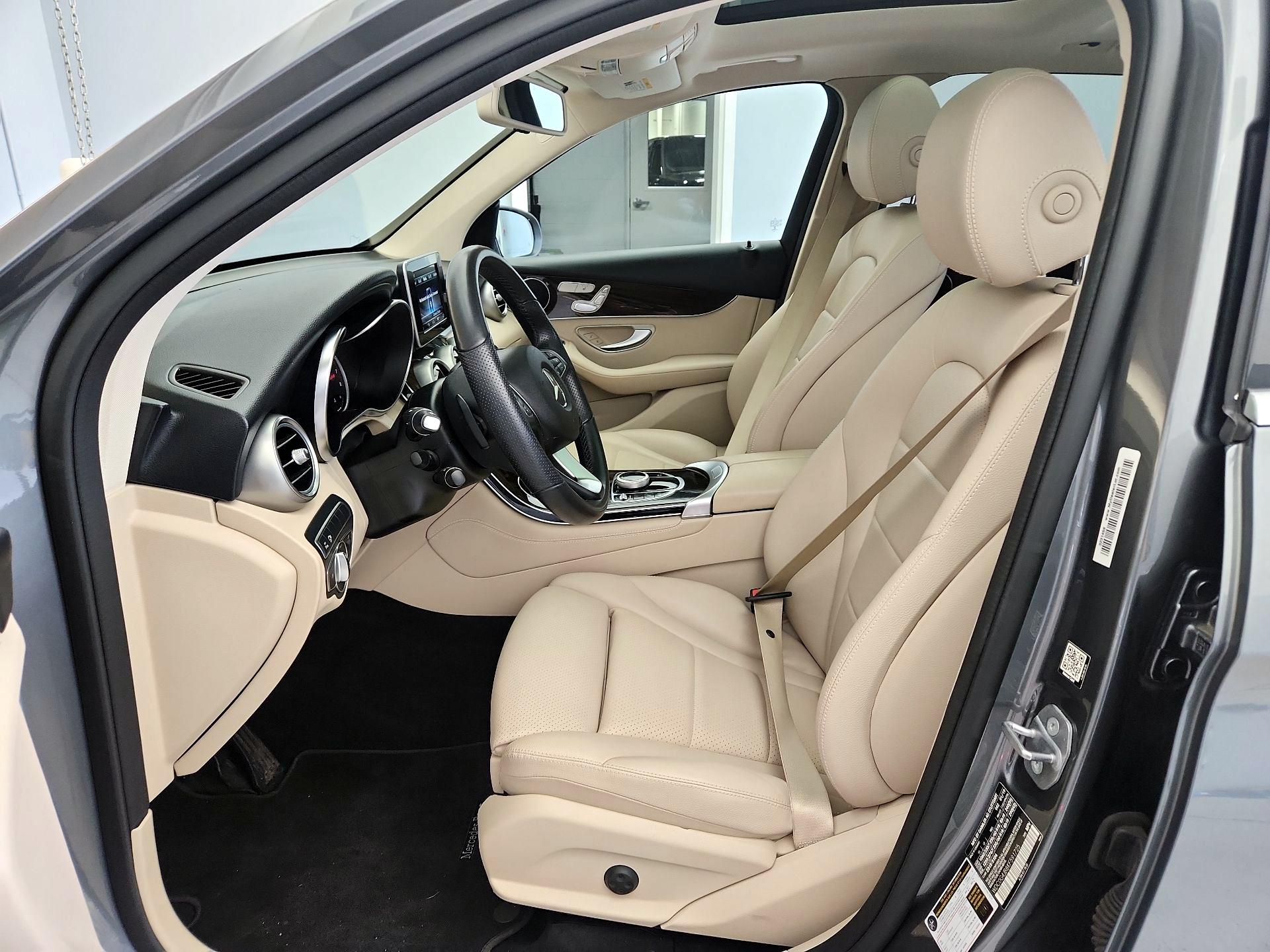 Thumbnail: 2019 Mercedes-Benz GLC - 11