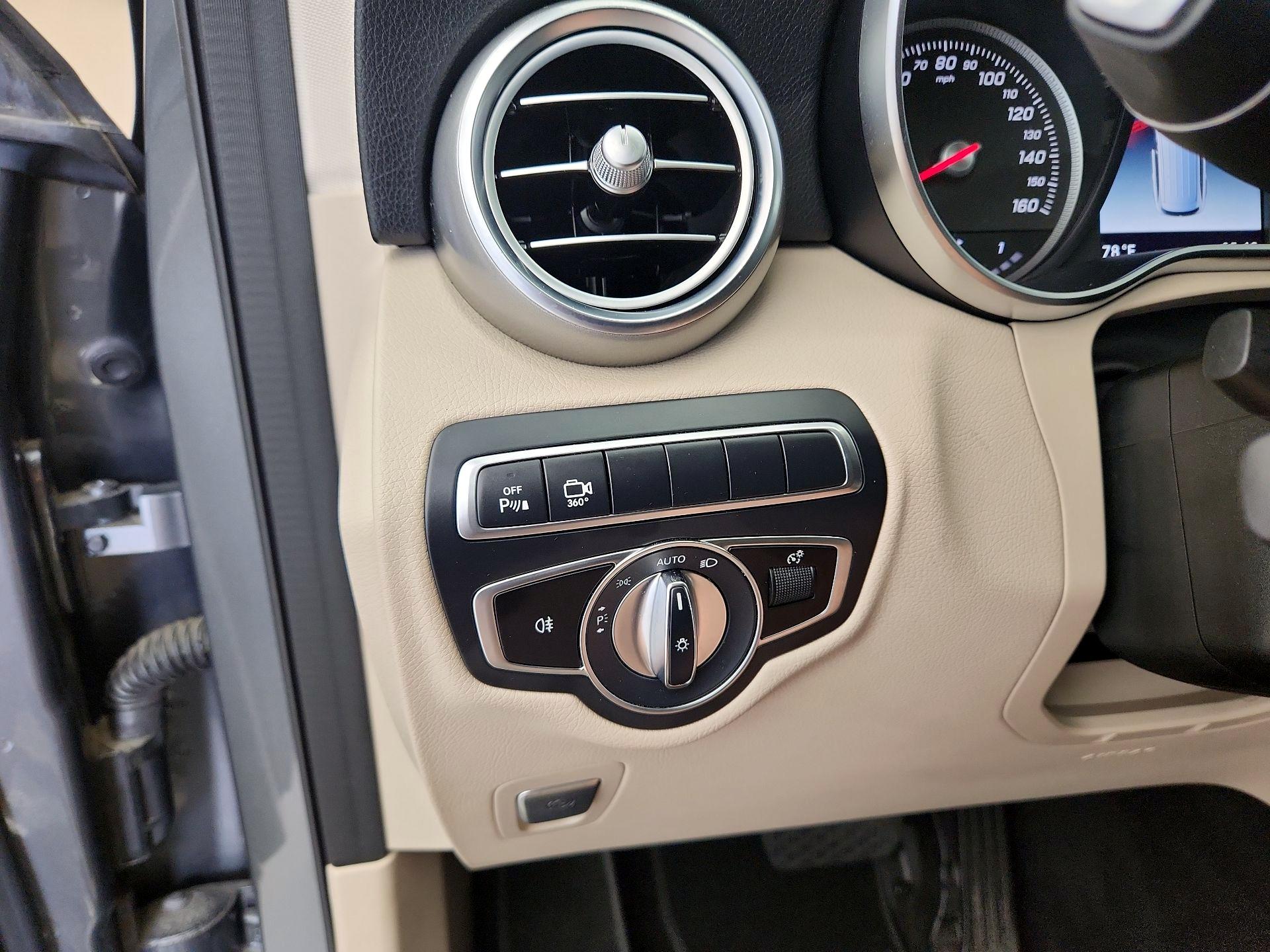 Thumbnail: 2019 Mercedes-Benz GLC - 13