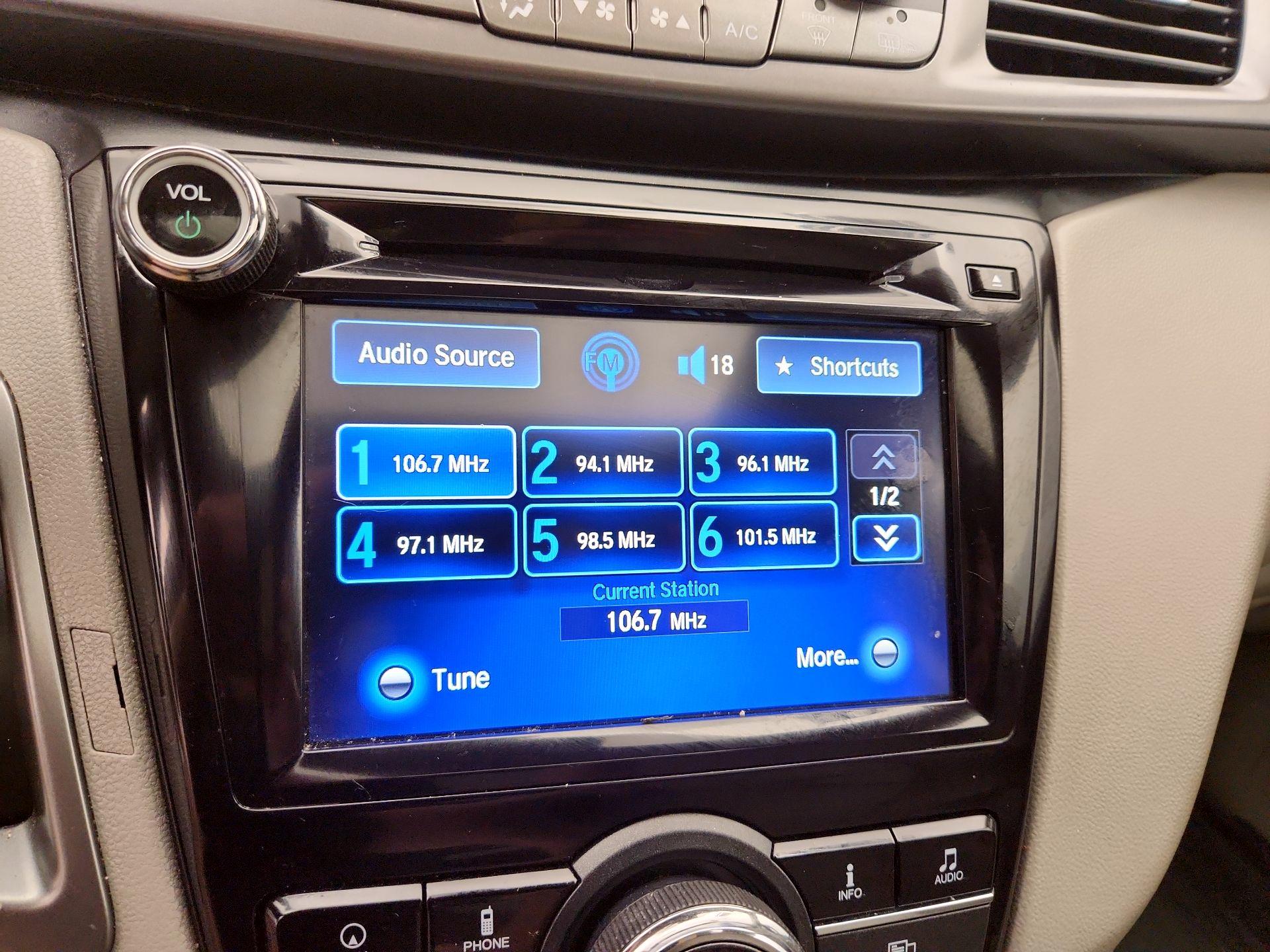 Thumbnail: 2014 Honda Odyssey - 16