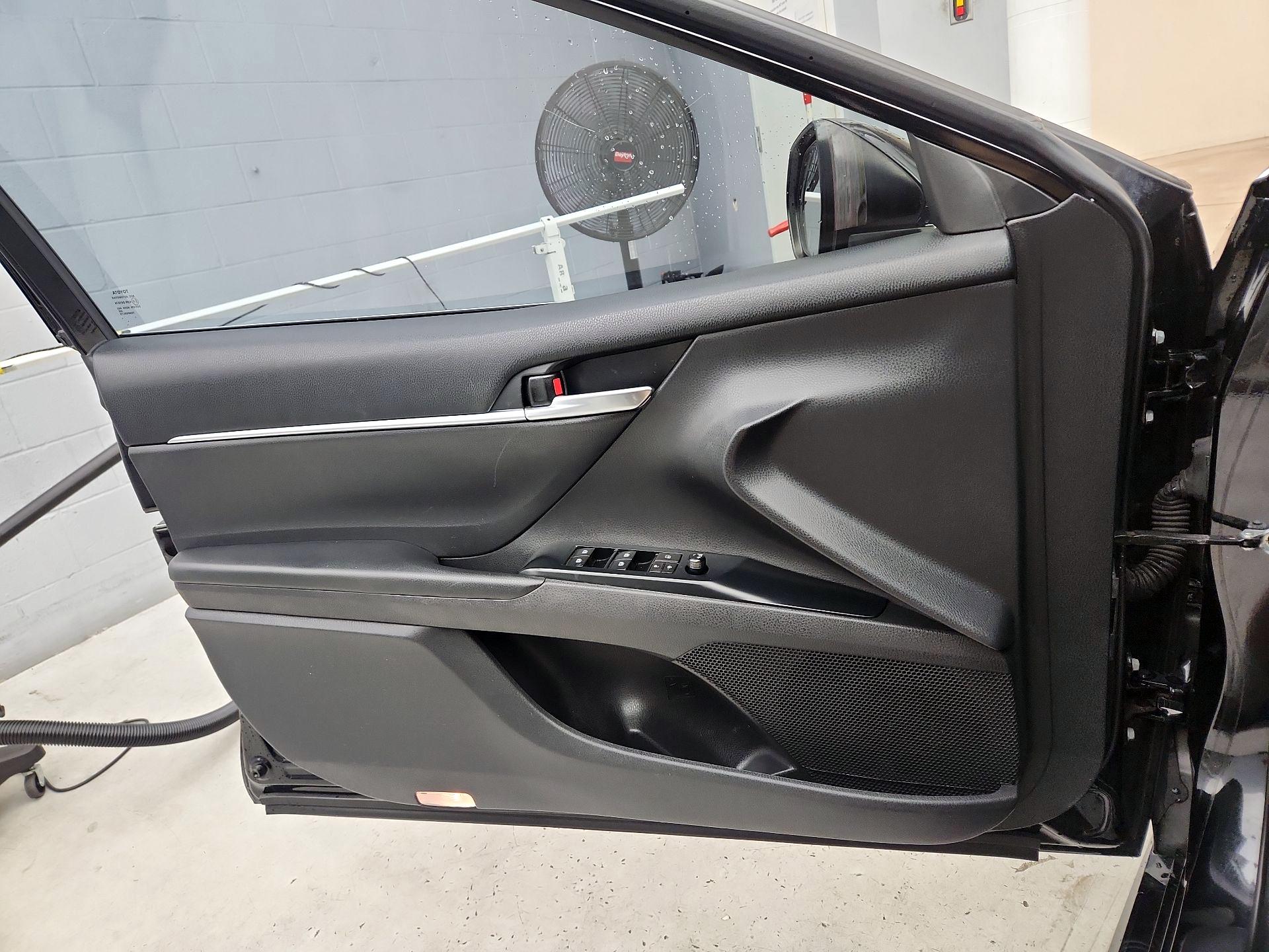 Thumbnail: 2019 Toyota Camry - 12