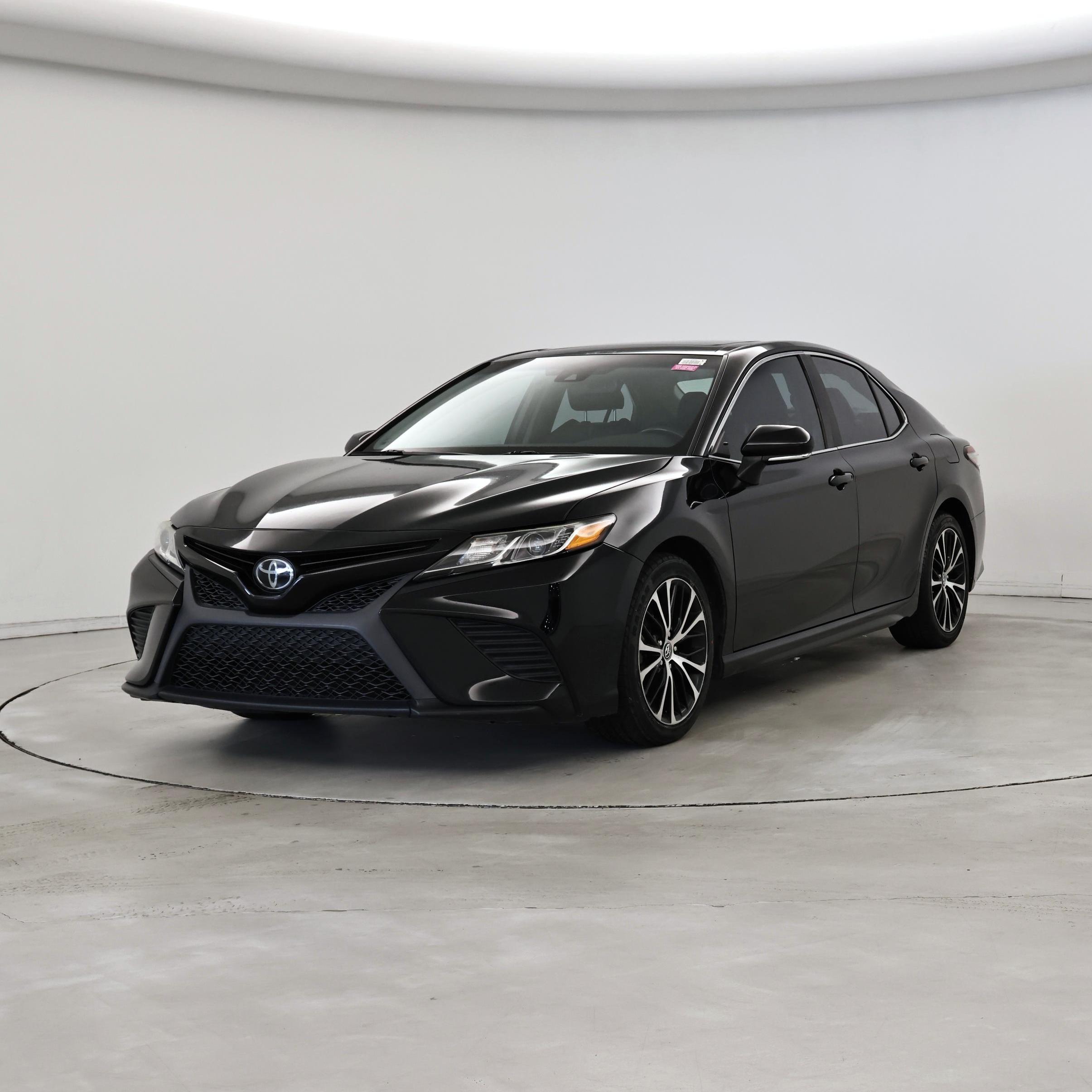 Thumbnail: 2019 Toyota Camry - 4