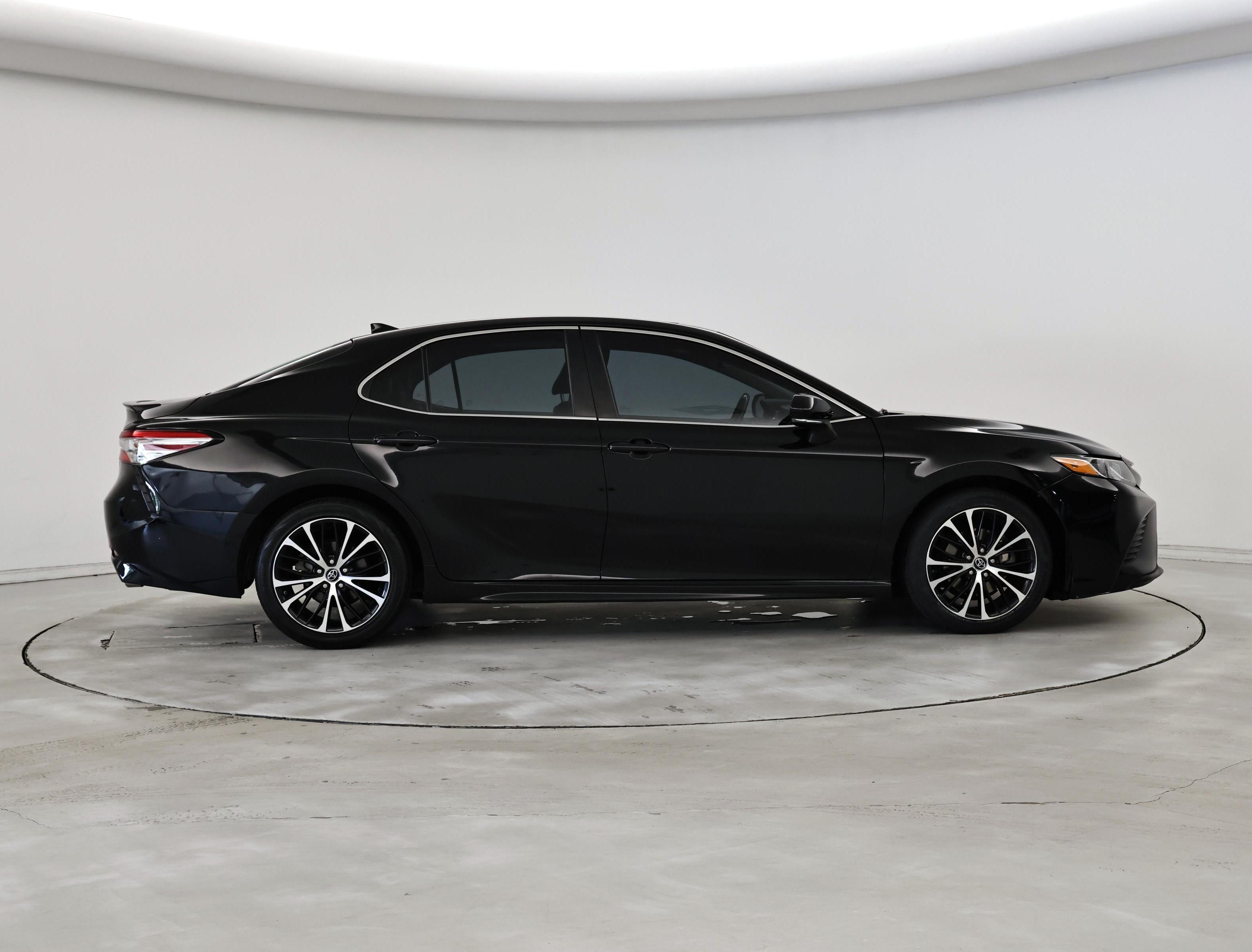 Thumbnail: 2019 Toyota Camry - 7