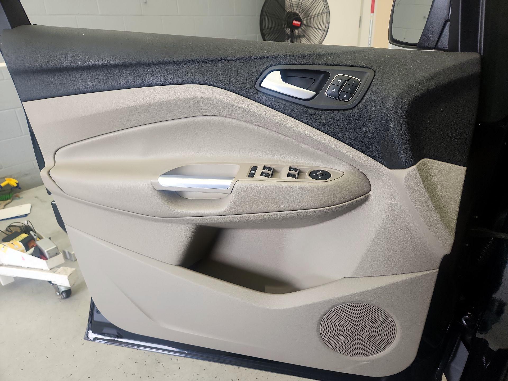 Thumbnail: 2014 Ford Escape - 12