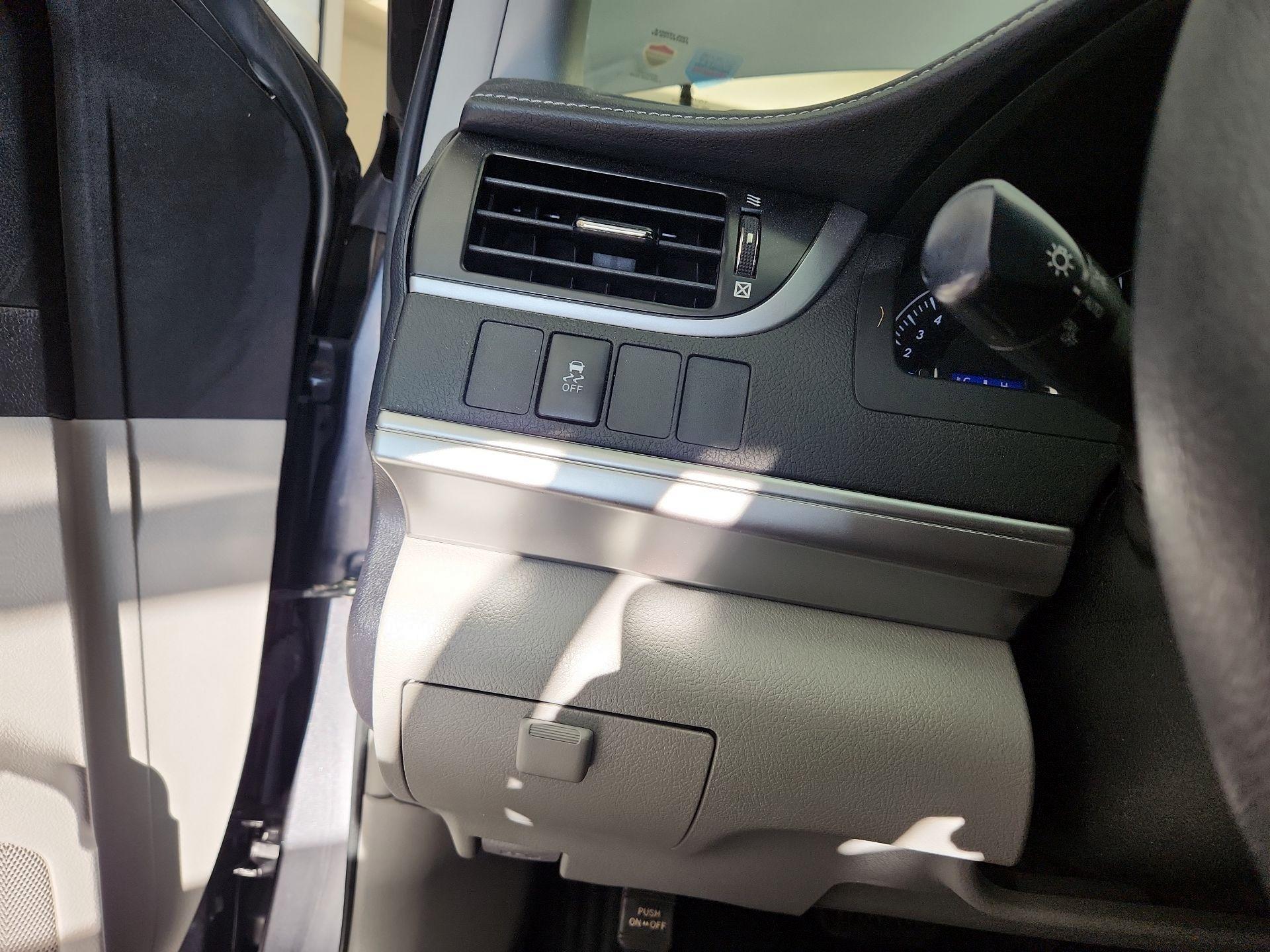 Thumbnail: 2014 Toyota Camry - 13