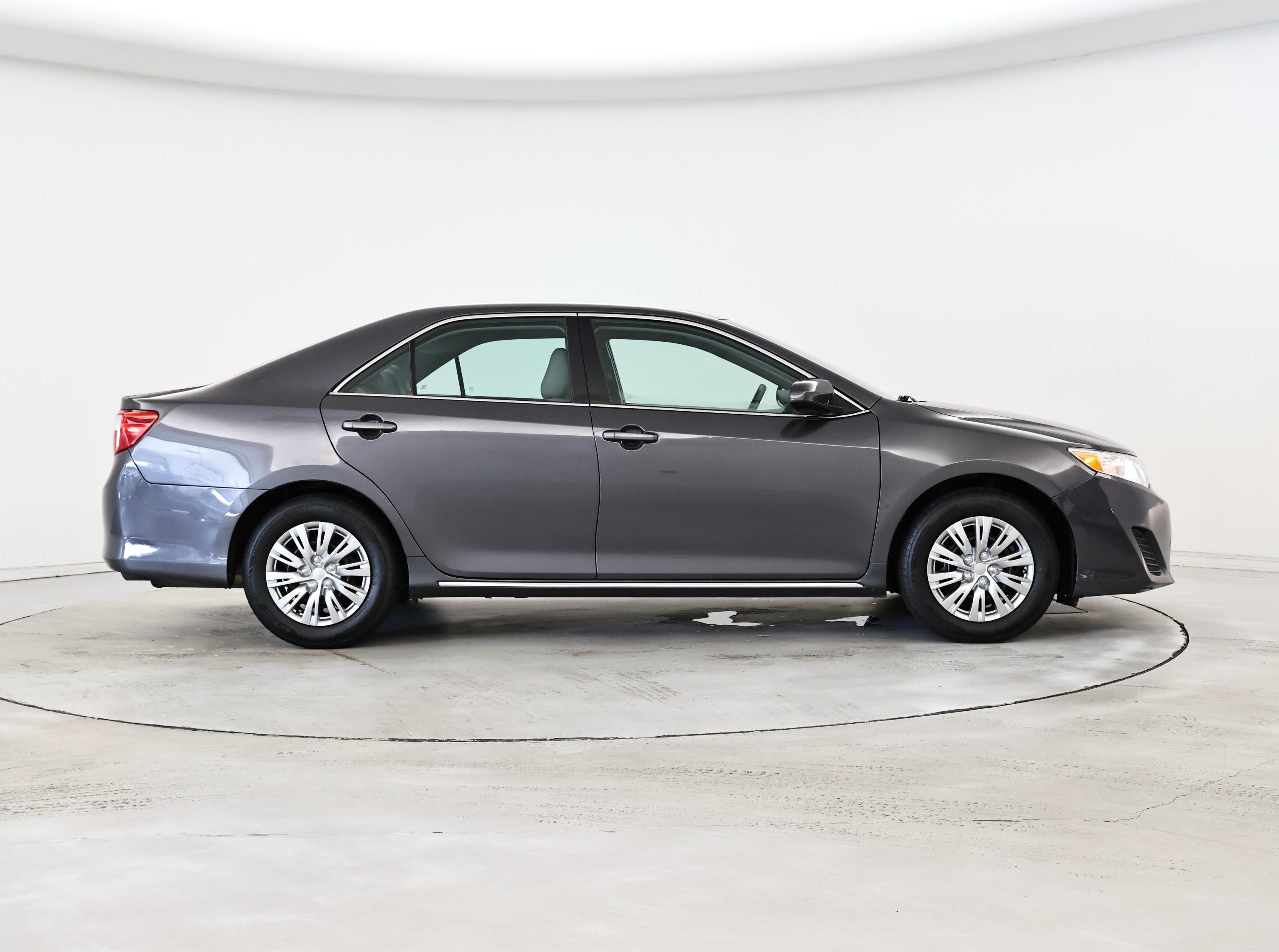 Thumbnail: 2014 Toyota Camry - 7
