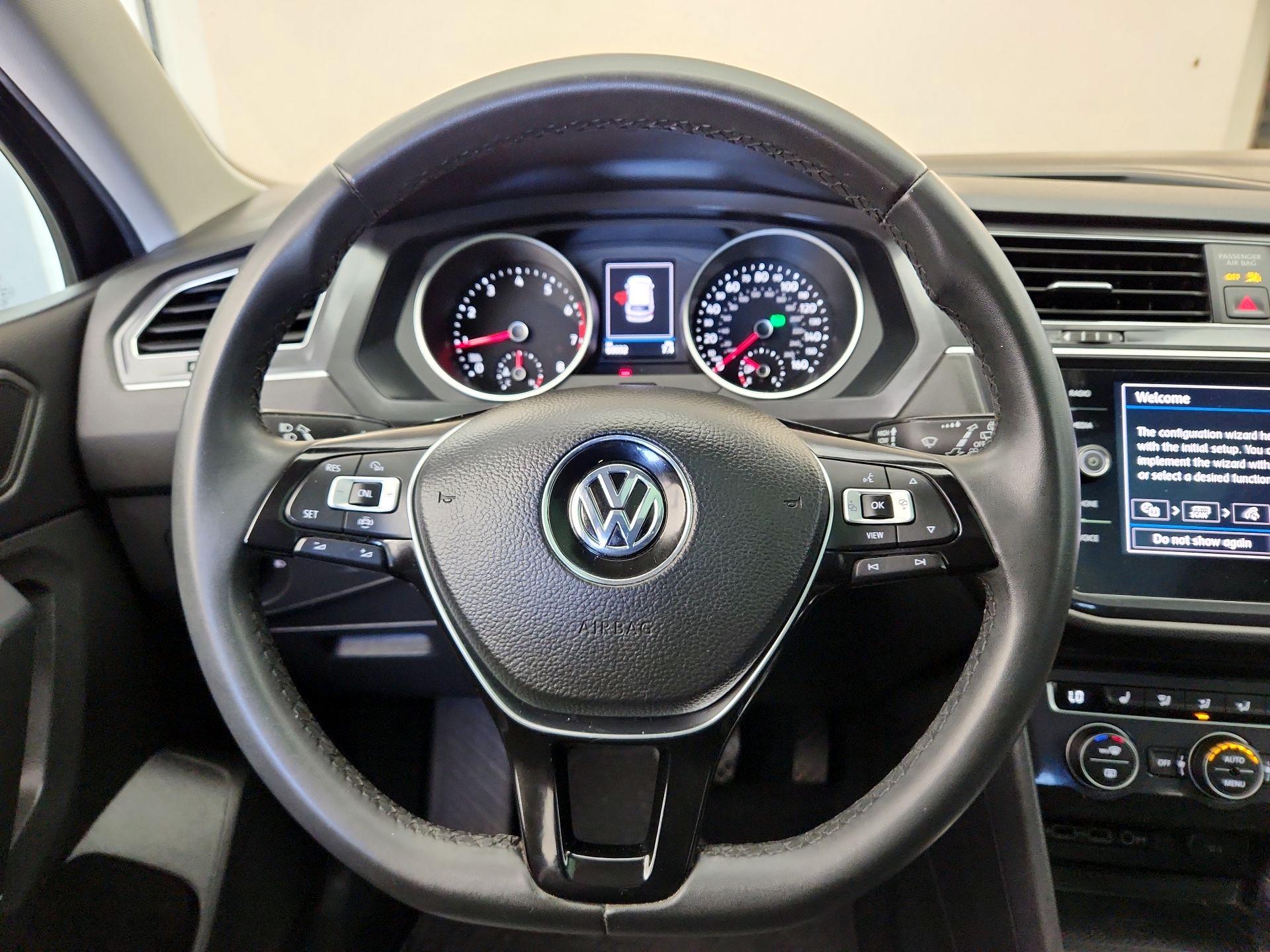 Thumbnail: 2020 Volkswagen Tiguan - 10