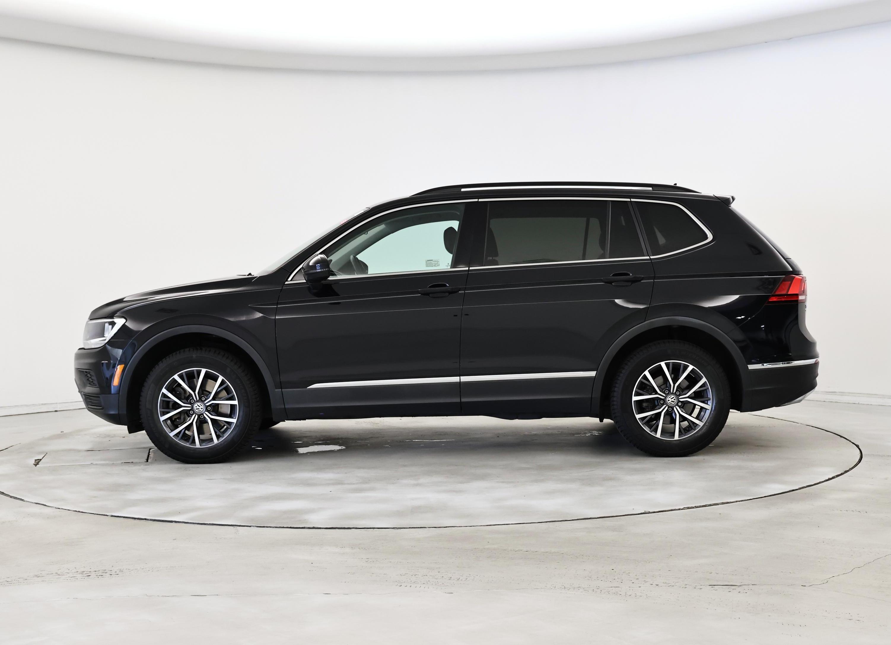 Thumbnail: 2020 Volkswagen Tiguan - 3