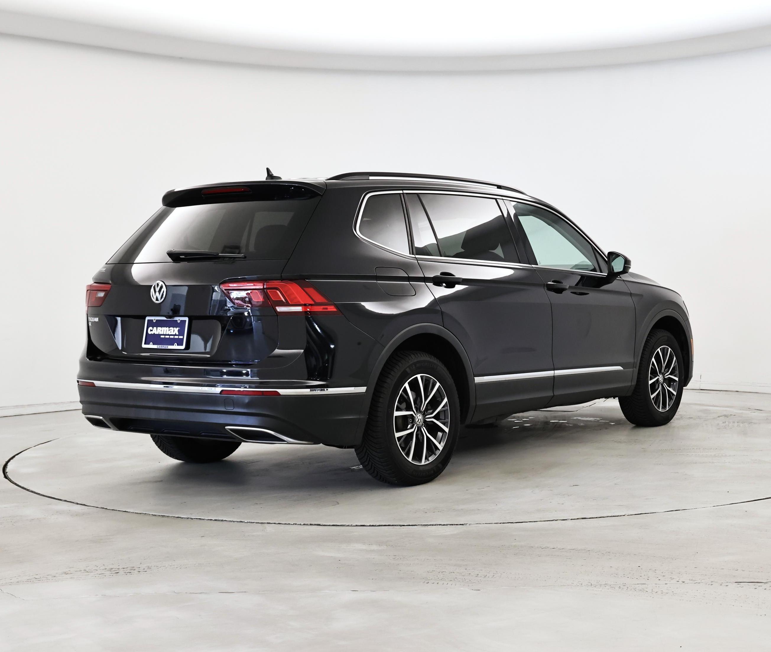Thumbnail: 2020 Volkswagen Tiguan - 8