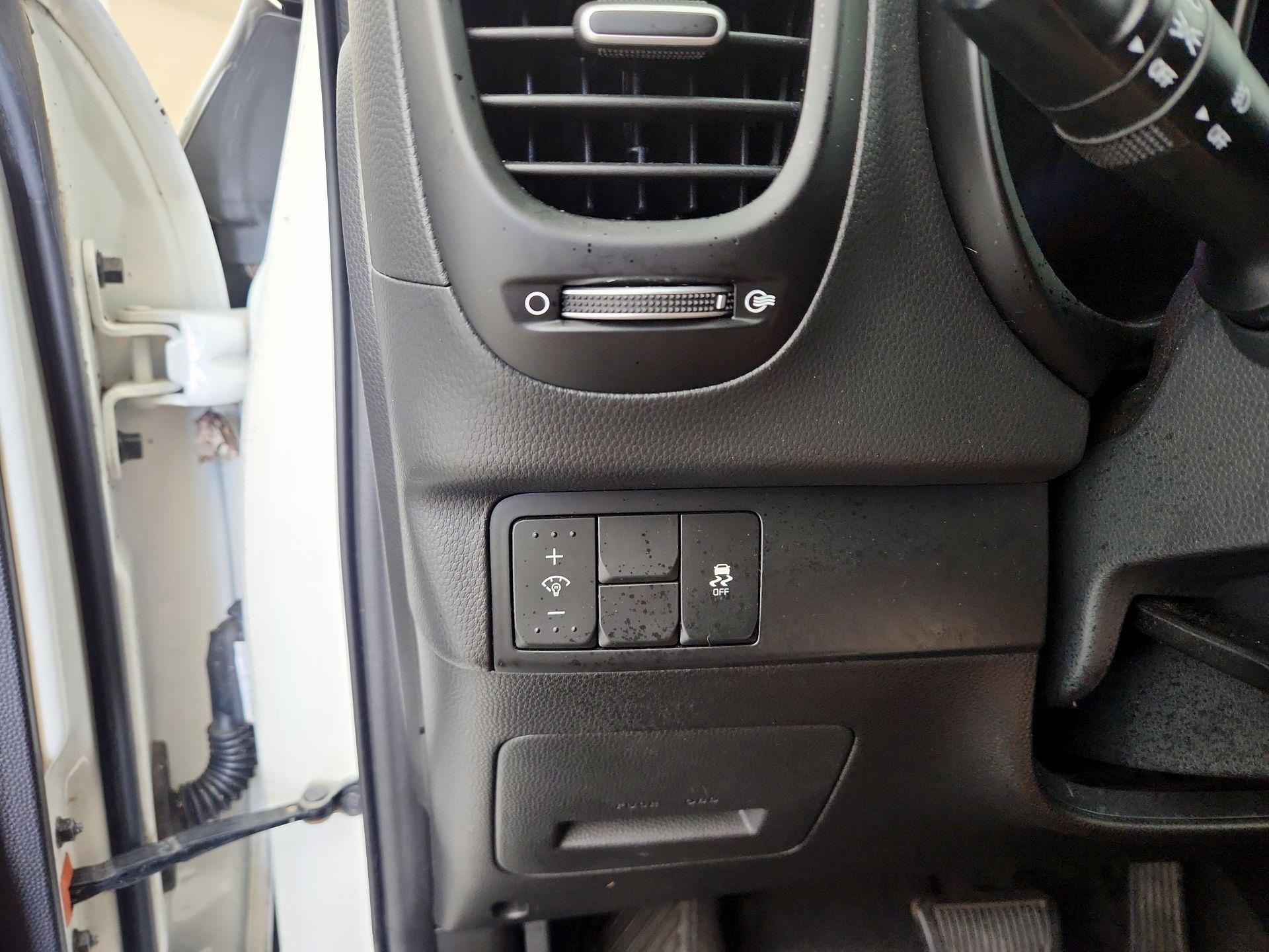 Thumbnail: 2014 Kia Soul - 13