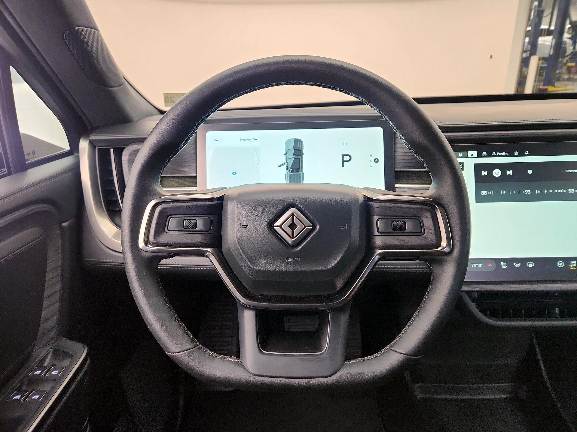 Thumbnail: 2025 Rivian R1T - 10
