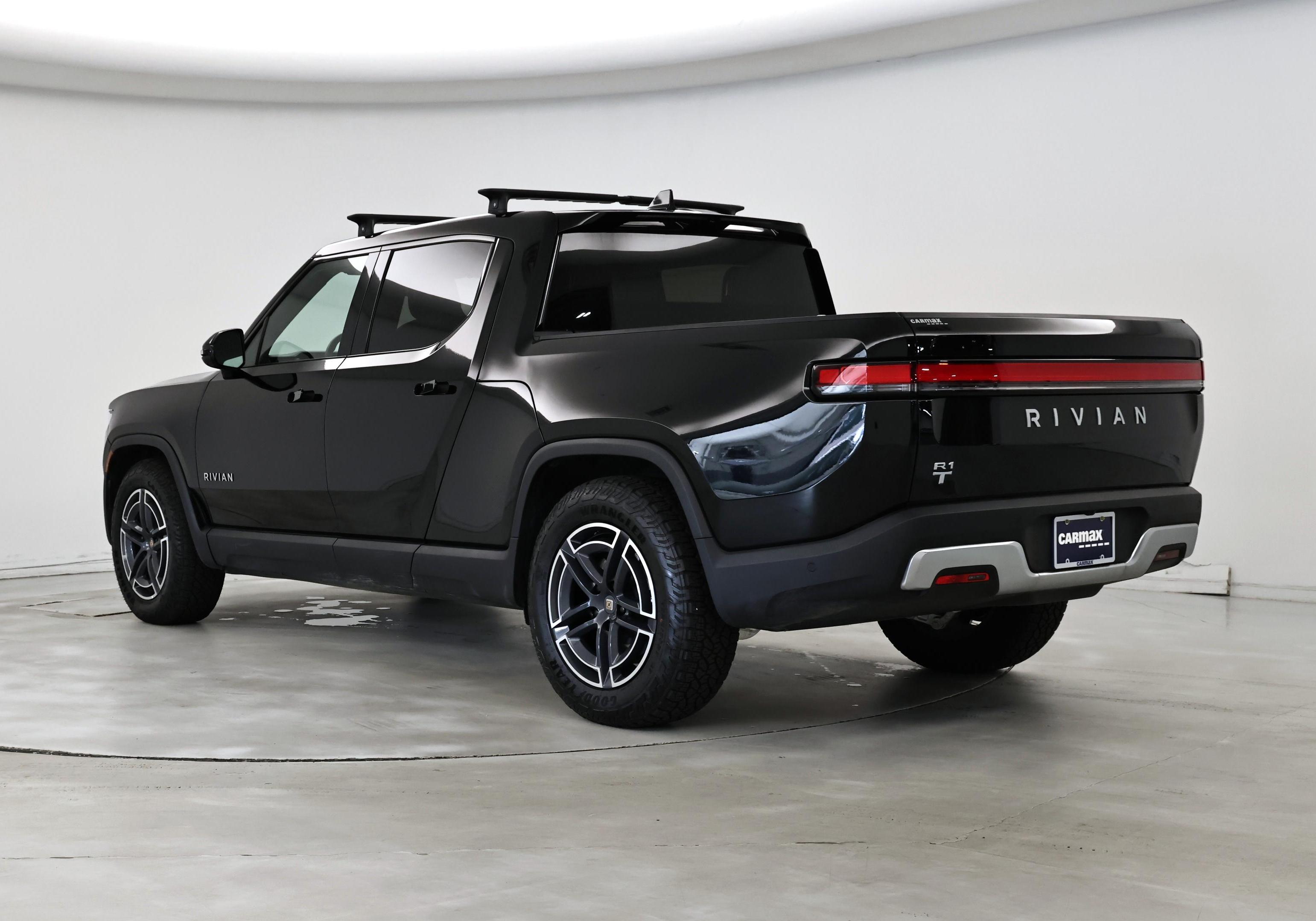 Thumbnail: 2025 Rivian R1T - 2