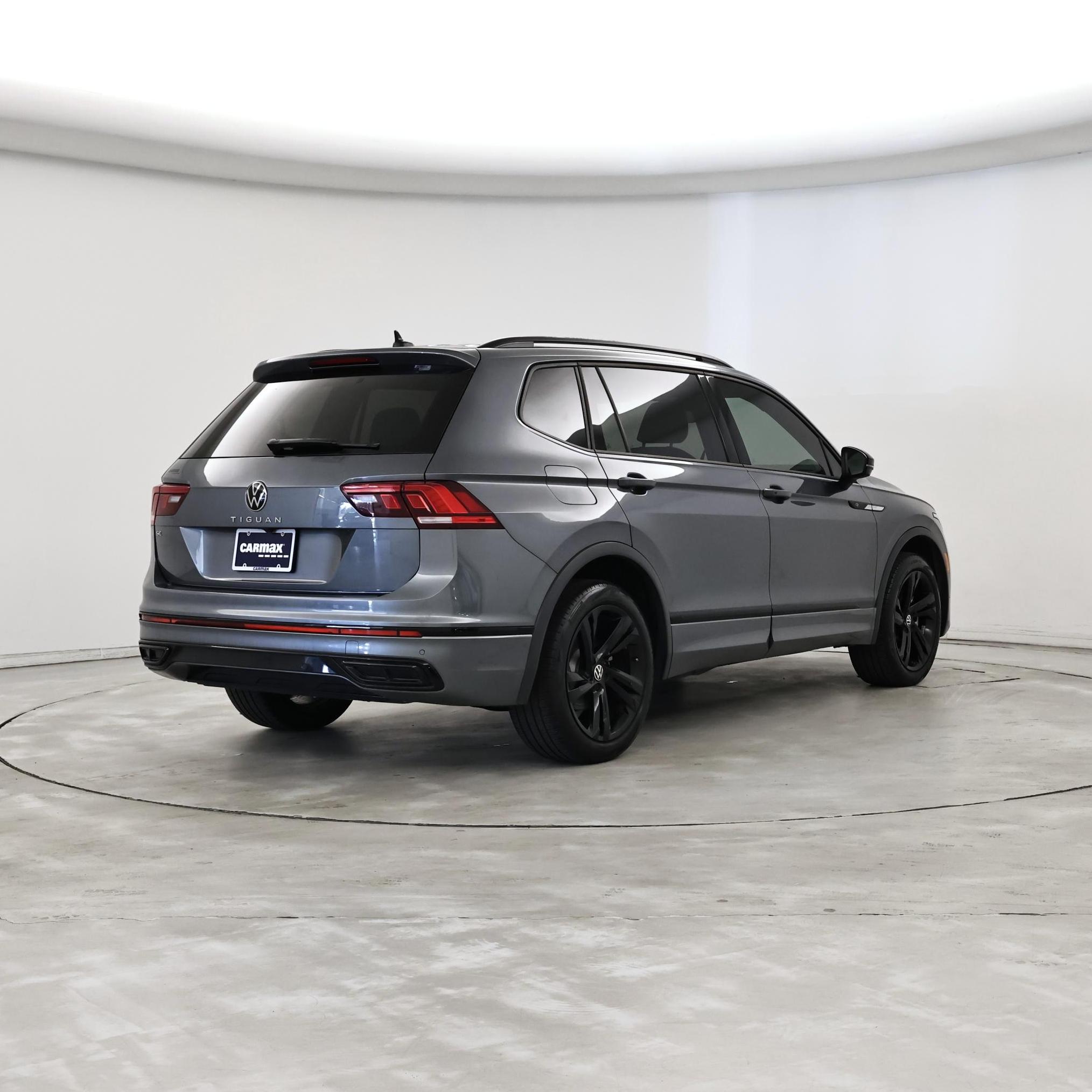 Thumbnail: 2024 Volkswagen Tiguan - 8