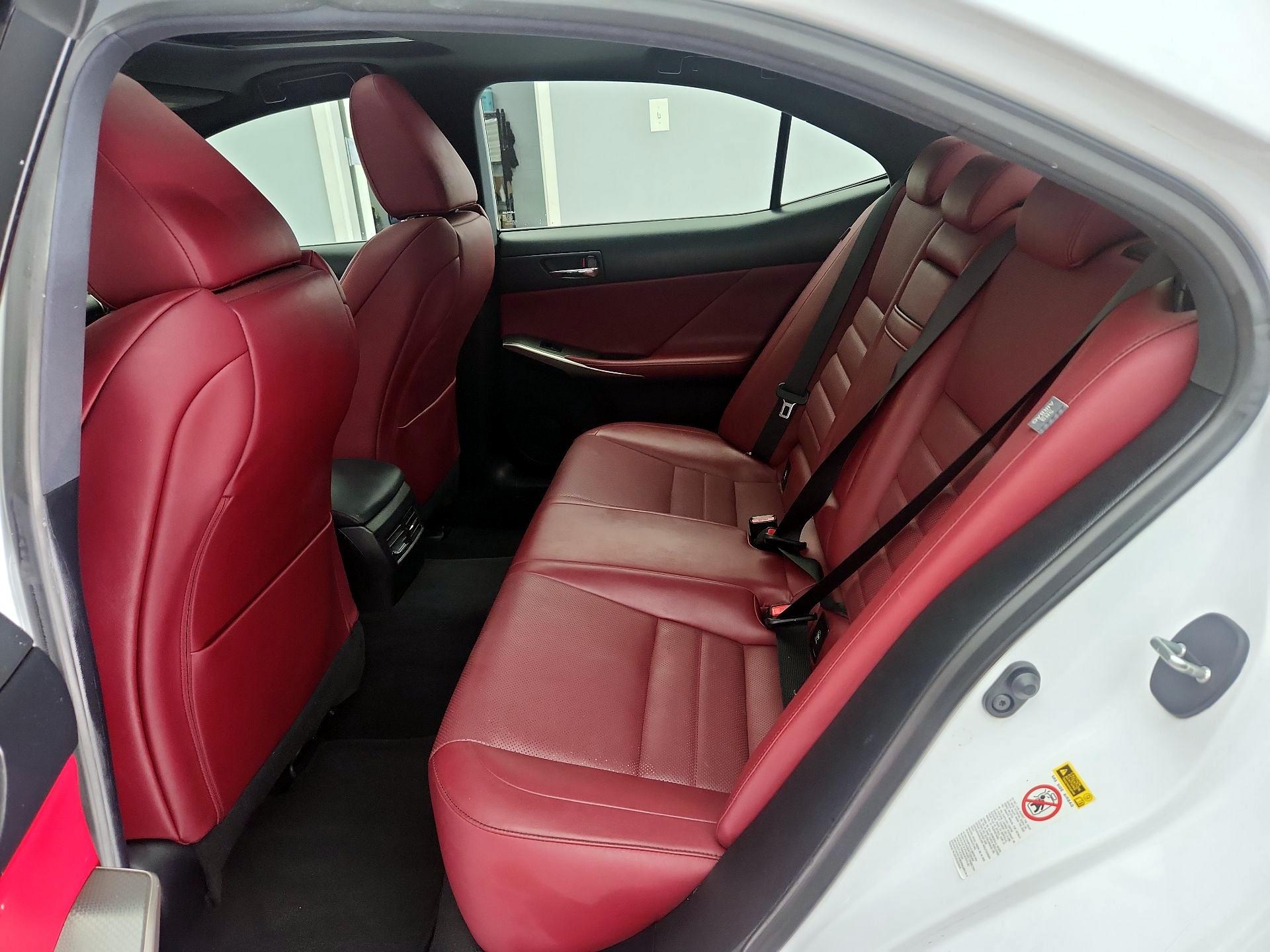 Thumbnail: 2016 Lexus IS - 19