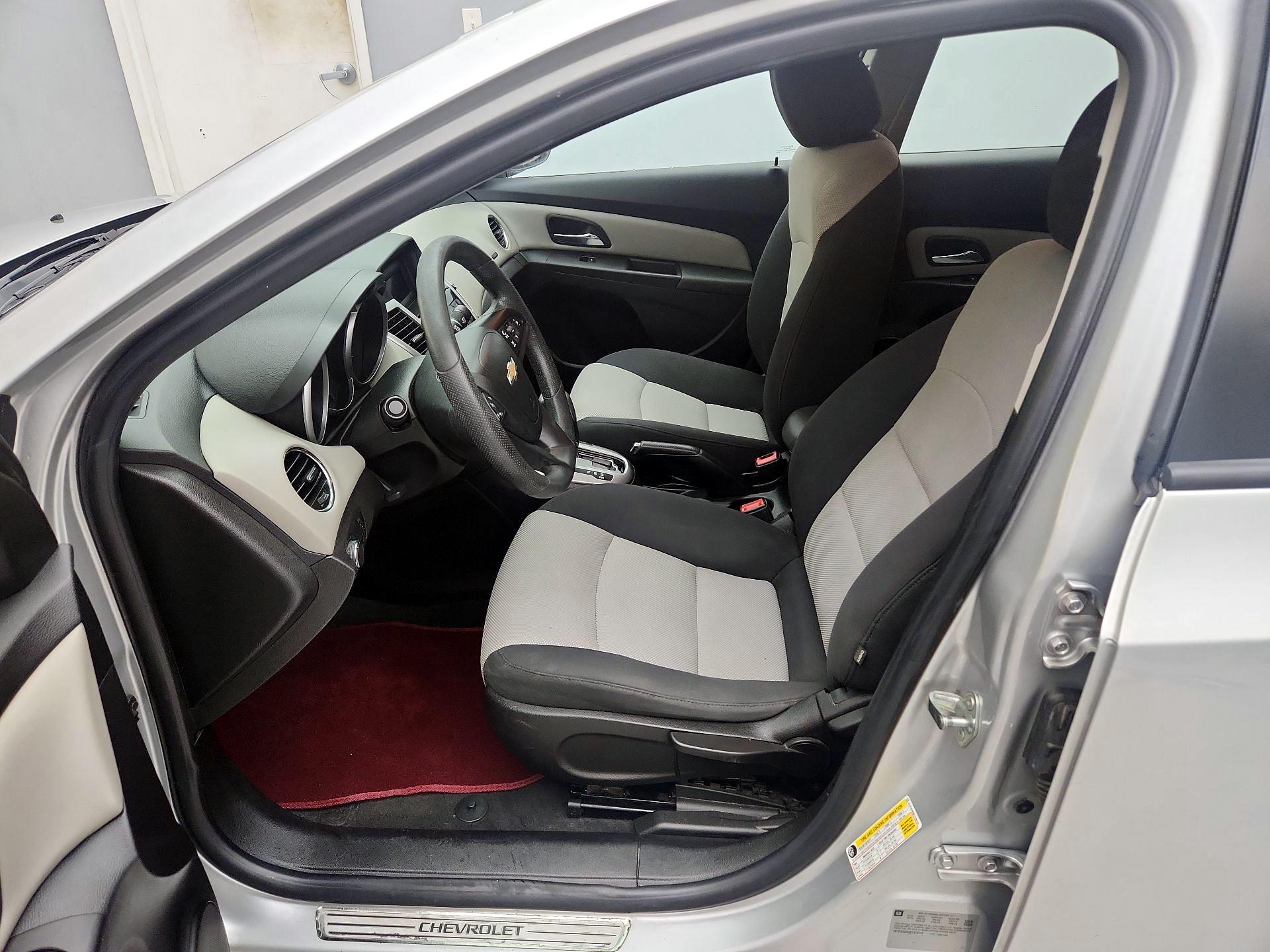Thumbnail: 2014 Chevrolet Cruze - 11