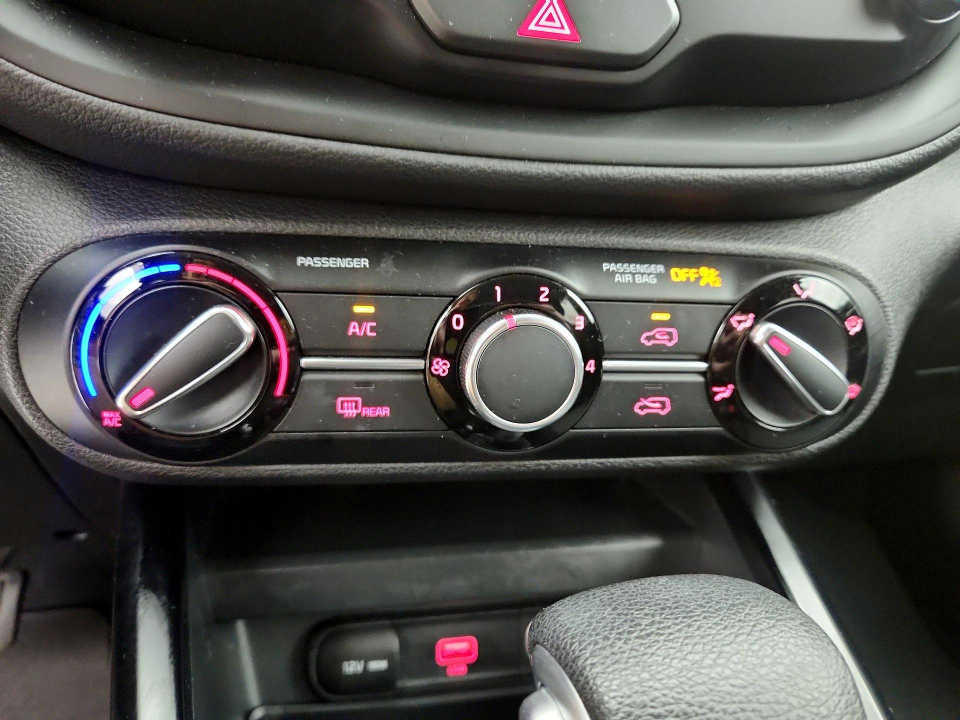 Thumbnail: 2020 Kia Soul - 16