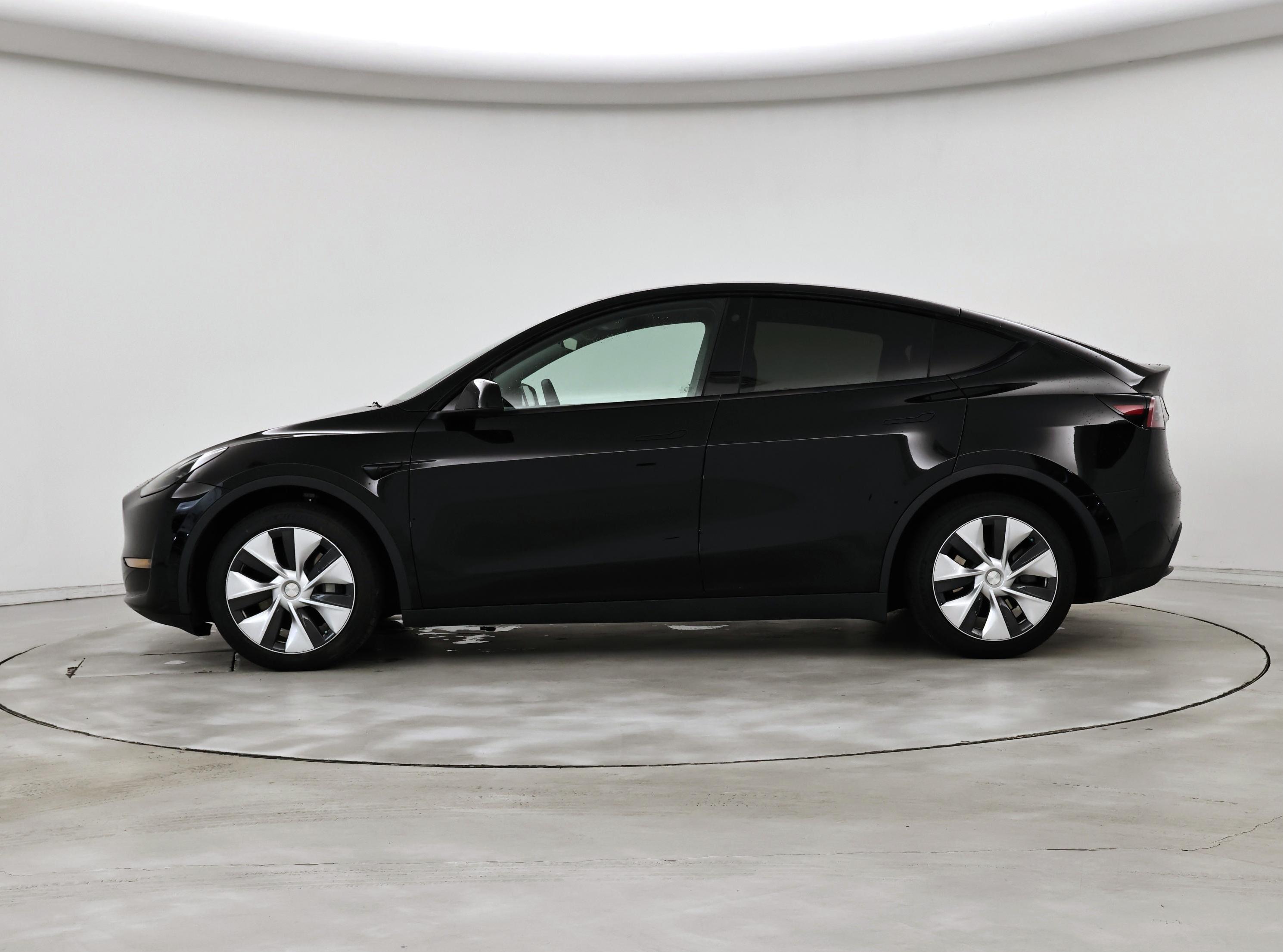 Thumbnail: 2023 Tesla Model Y - 3