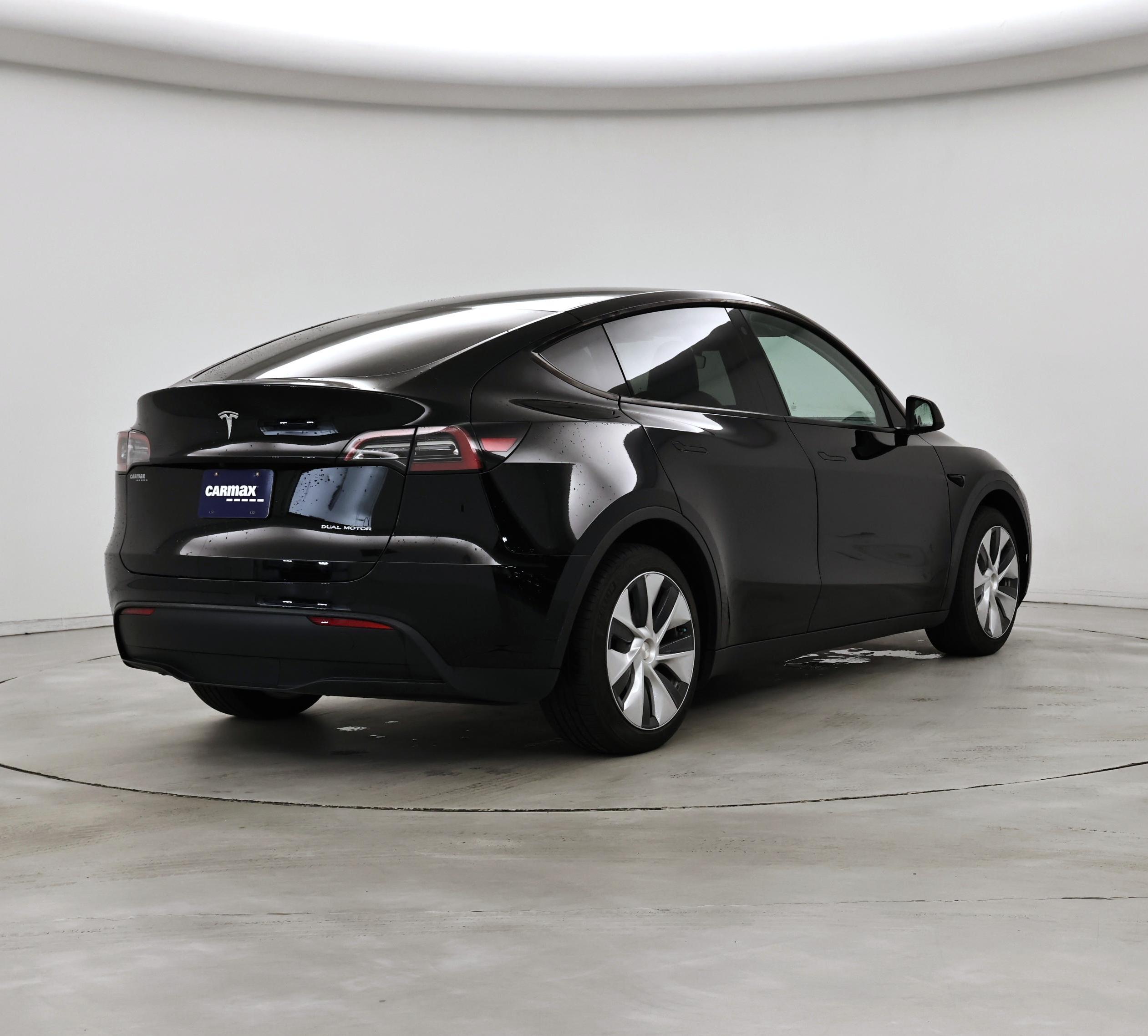 Thumbnail: 2023 Tesla Model Y - 8