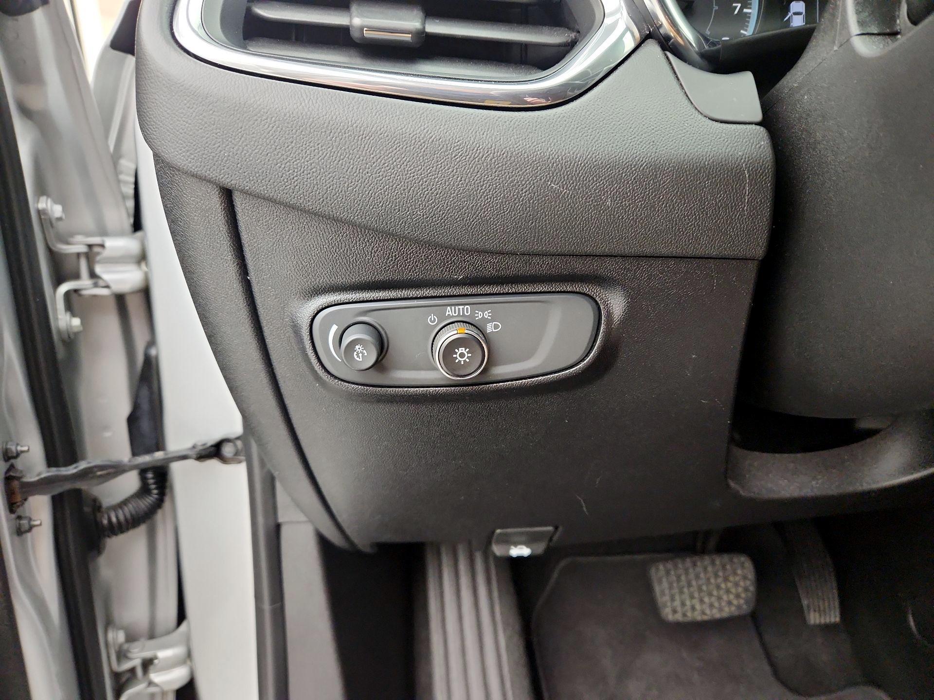 Thumbnail: 2019 Chevrolet Equinox - 13