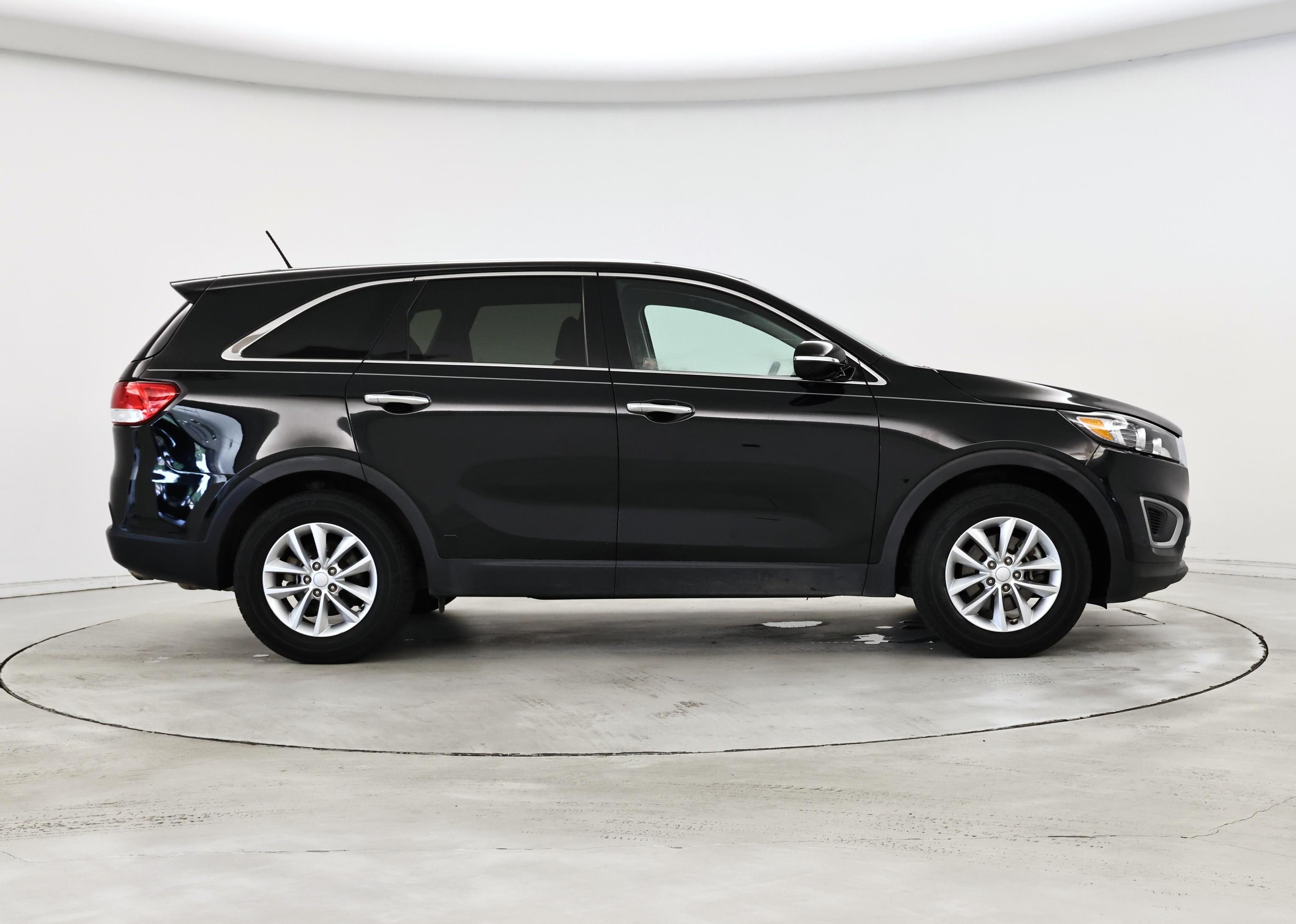 Thumbnail: 2018 Kia Sorento - 7