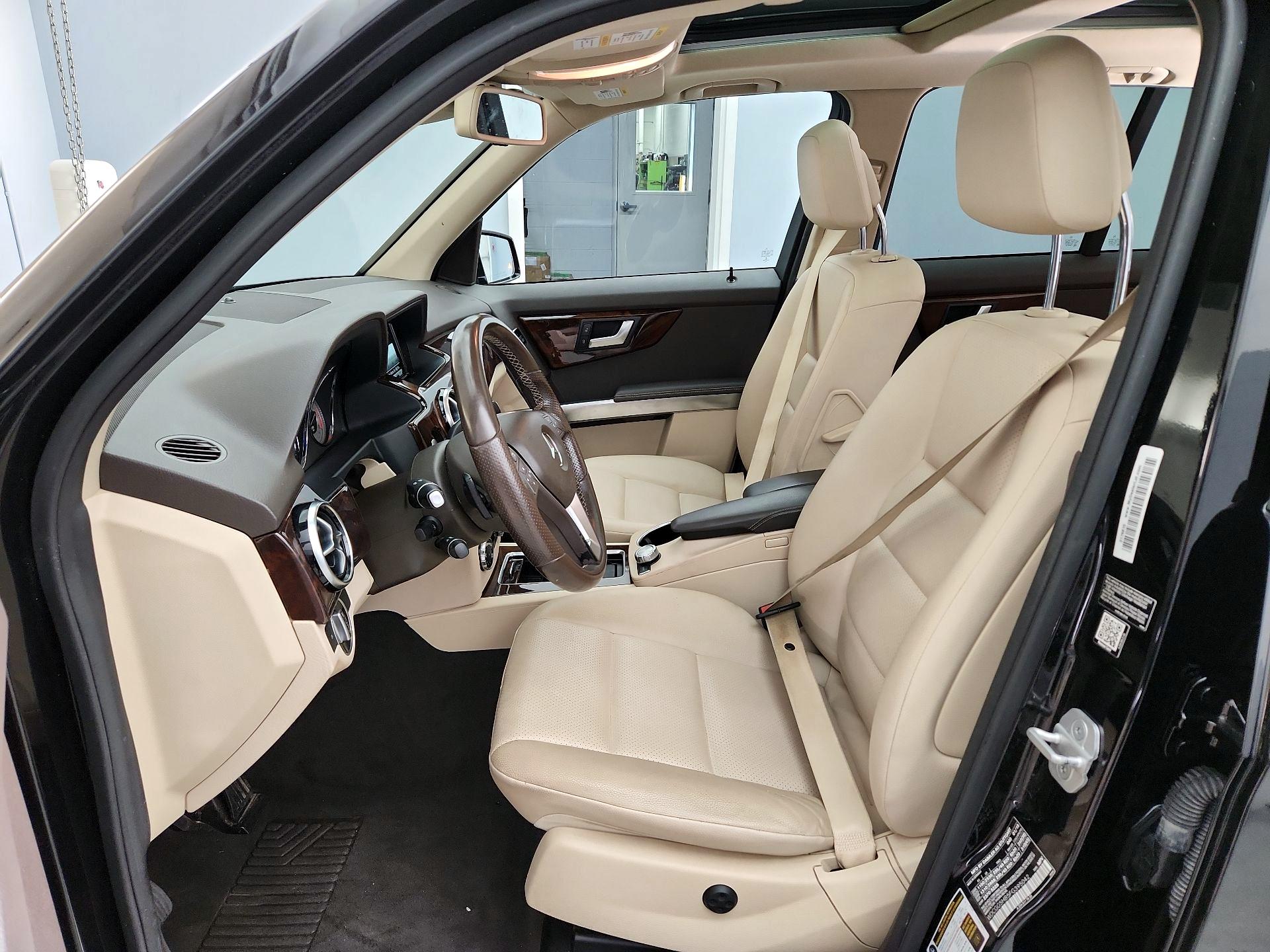 Thumbnail: 2015 Mercedes-Benz GLK - 11