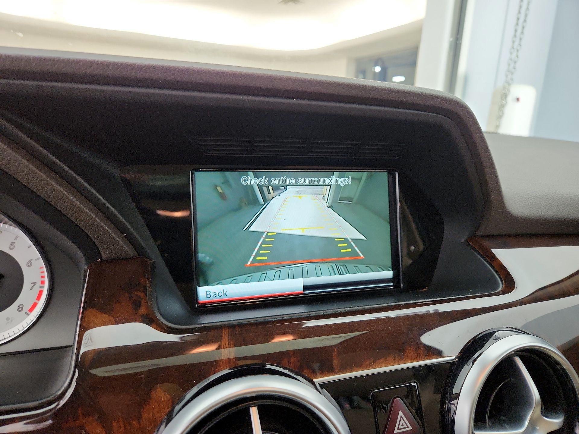 Thumbnail: 2015 Mercedes-Benz GLK - 15