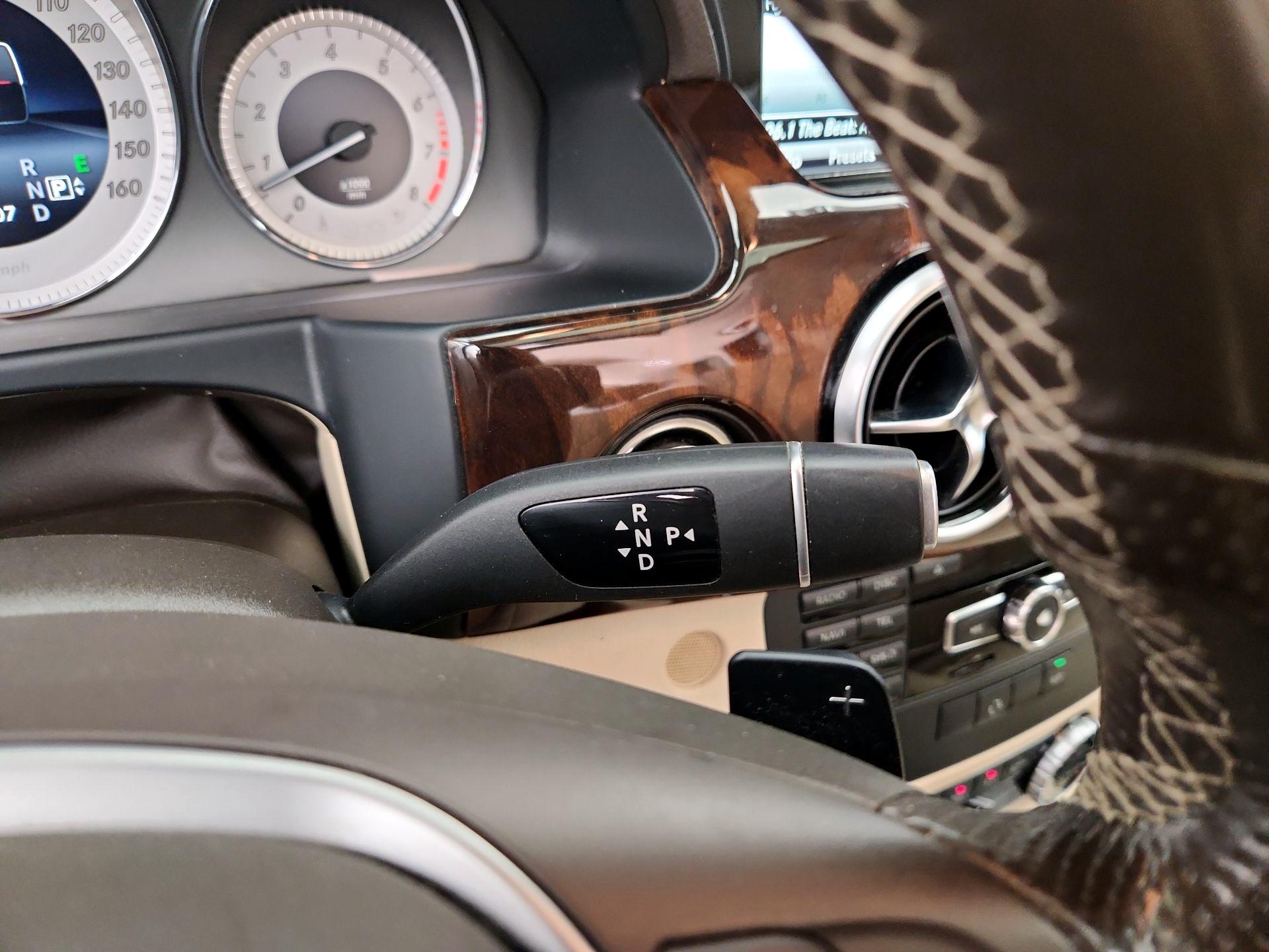 Thumbnail: 2015 Mercedes-Benz GLK - 18