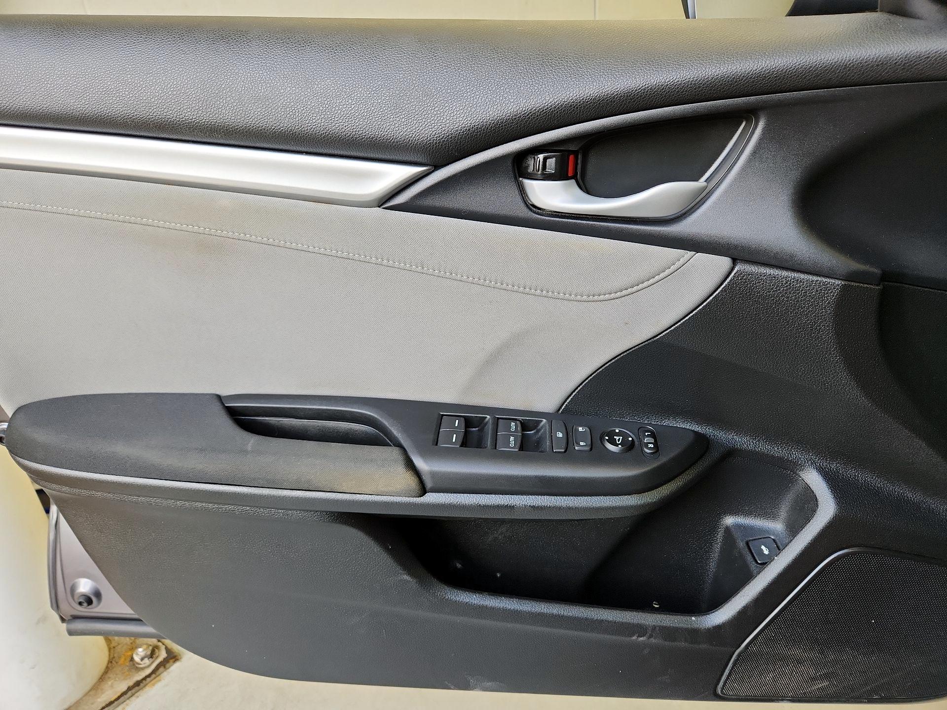 Thumbnail: 2018 Honda Civic - 12