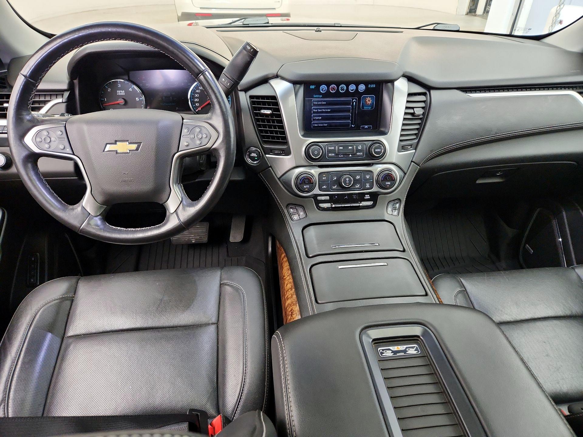 Thumbnail: 2019 Chevrolet Suburban - 9