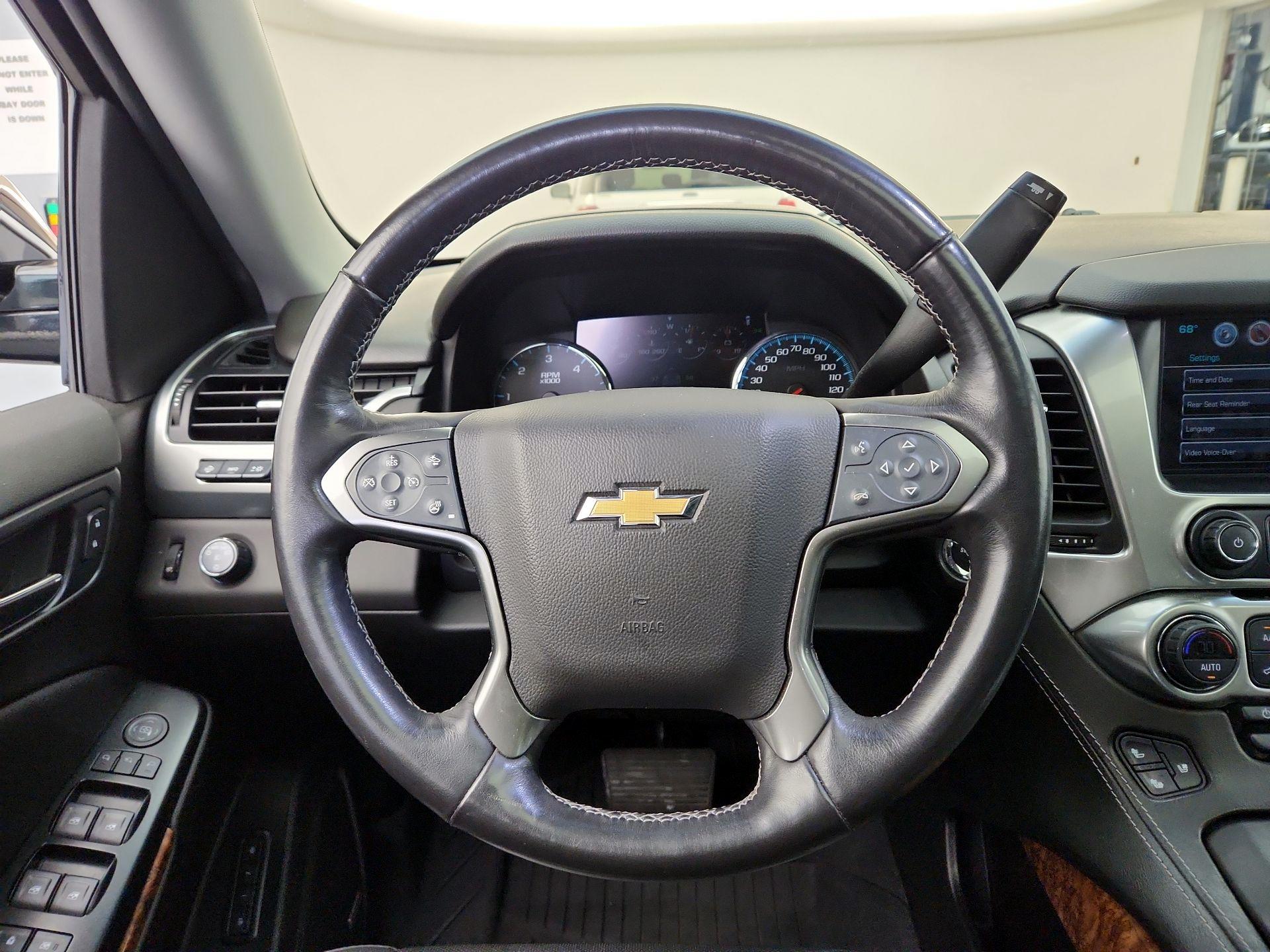 Thumbnail: 2019 Chevrolet Suburban - 10