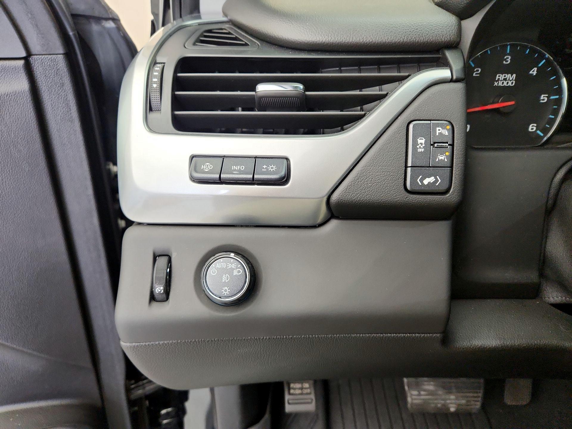 Thumbnail: 2019 Chevrolet Suburban - 13