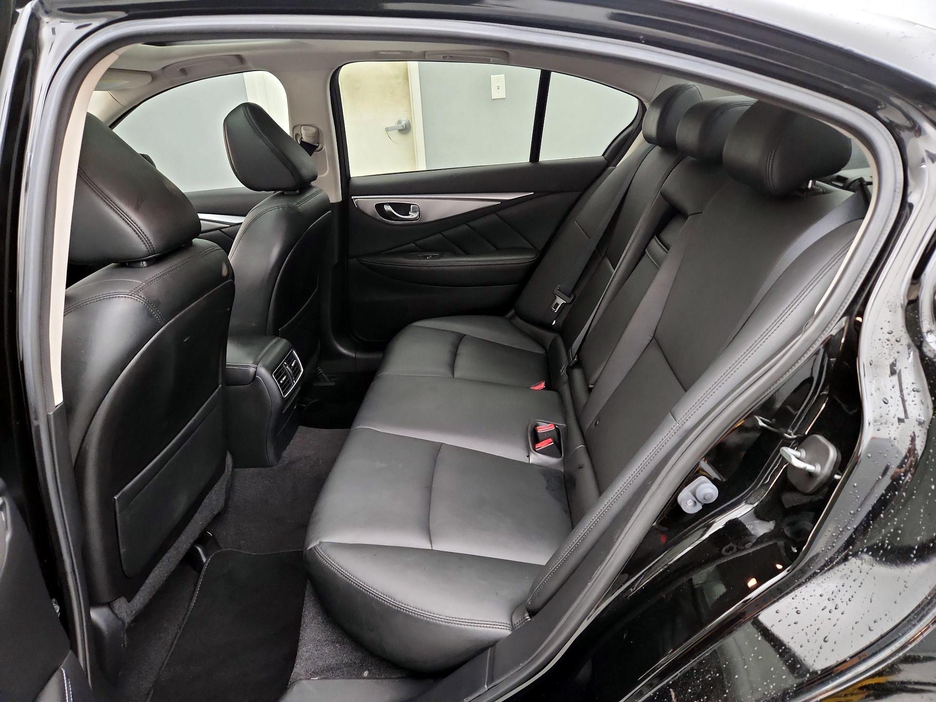 Thumbnail: 2015 INFINITI Q50 - 19