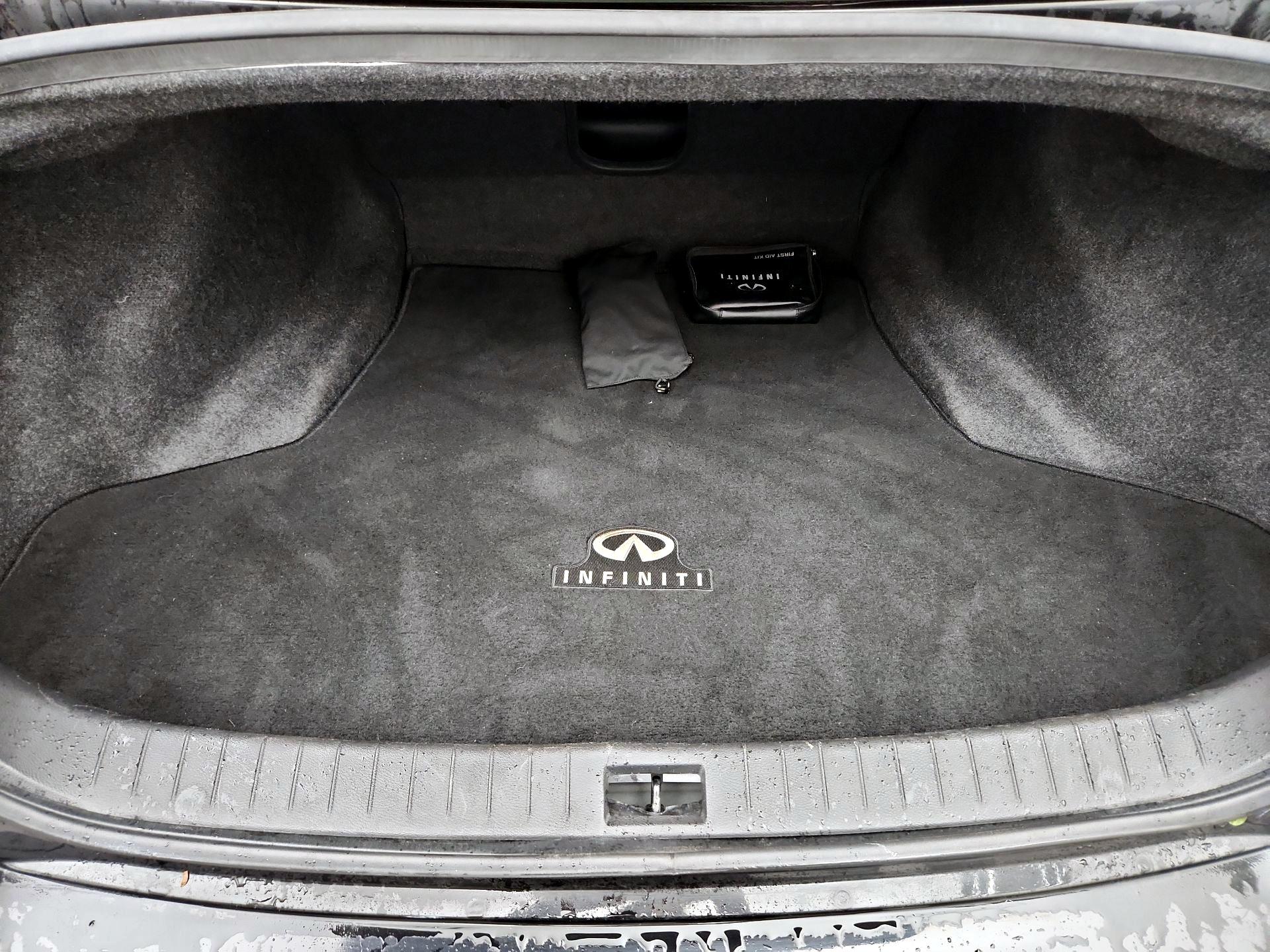 Thumbnail: 2015 INFINITI Q50 - 20