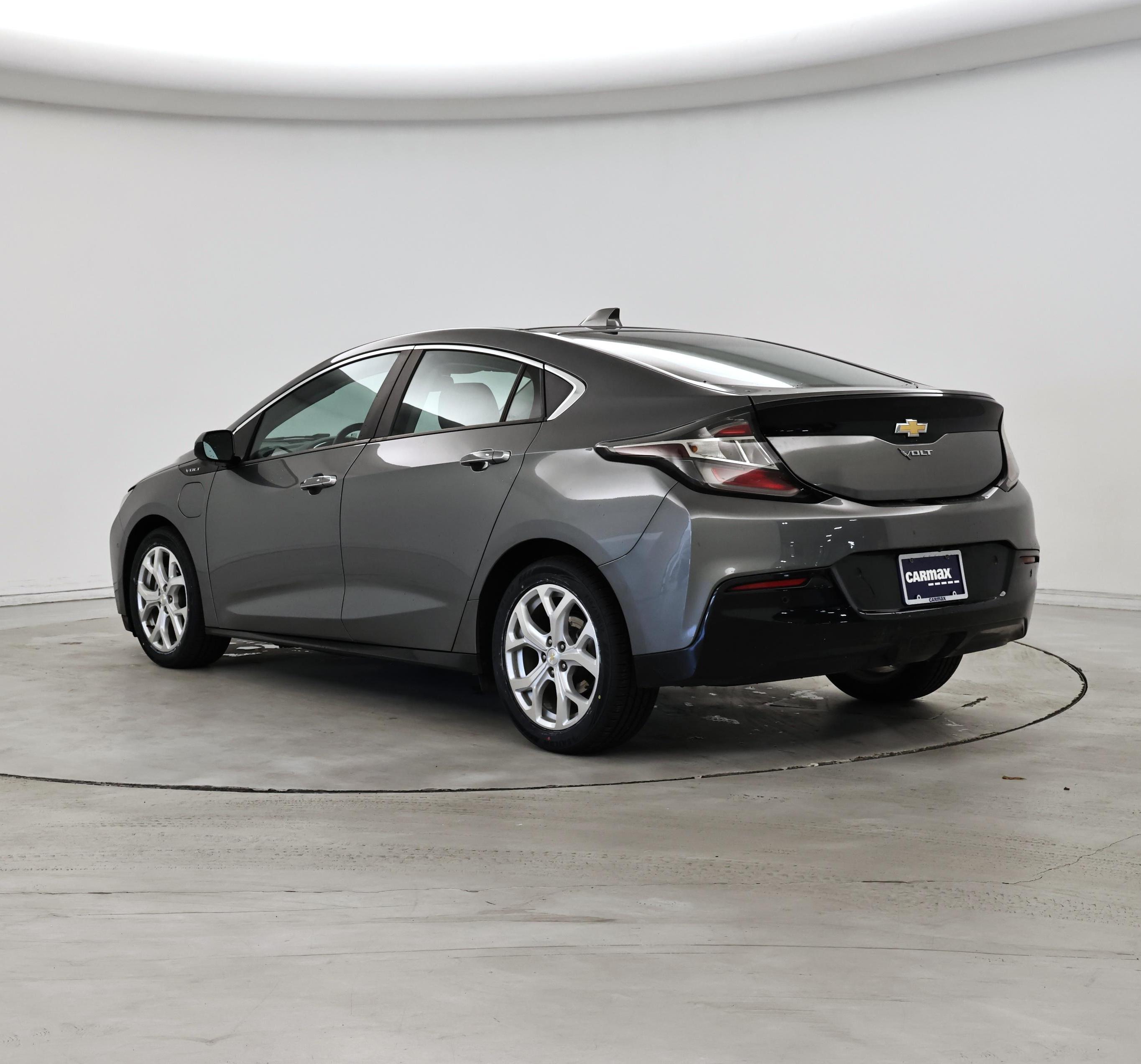 Thumbnail: 2016 Chevrolet Volt - 2