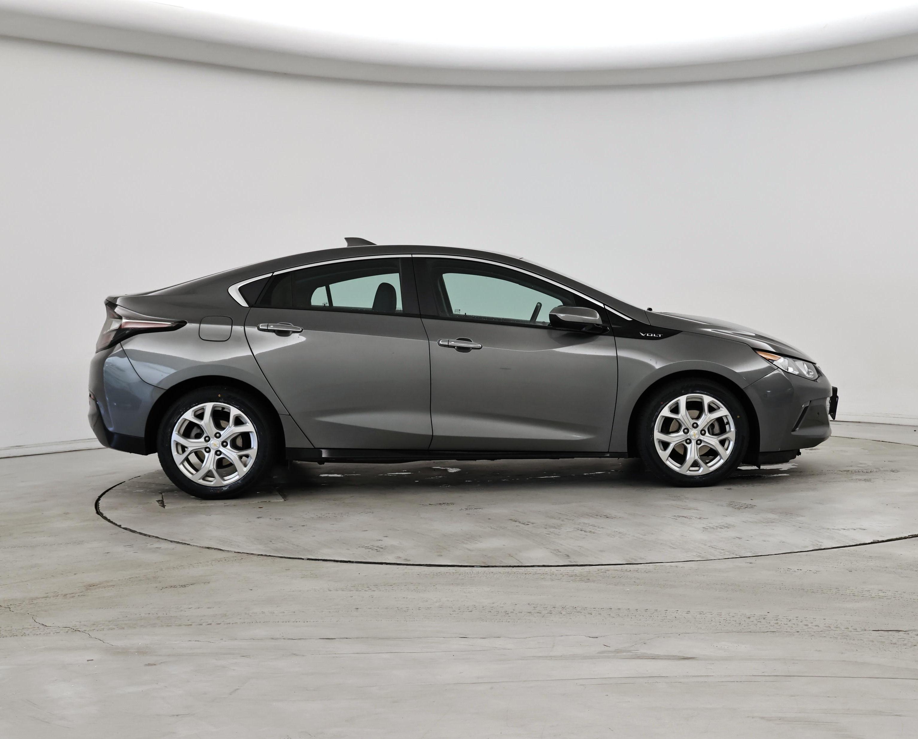 Thumbnail: 2016 Chevrolet Volt - 7