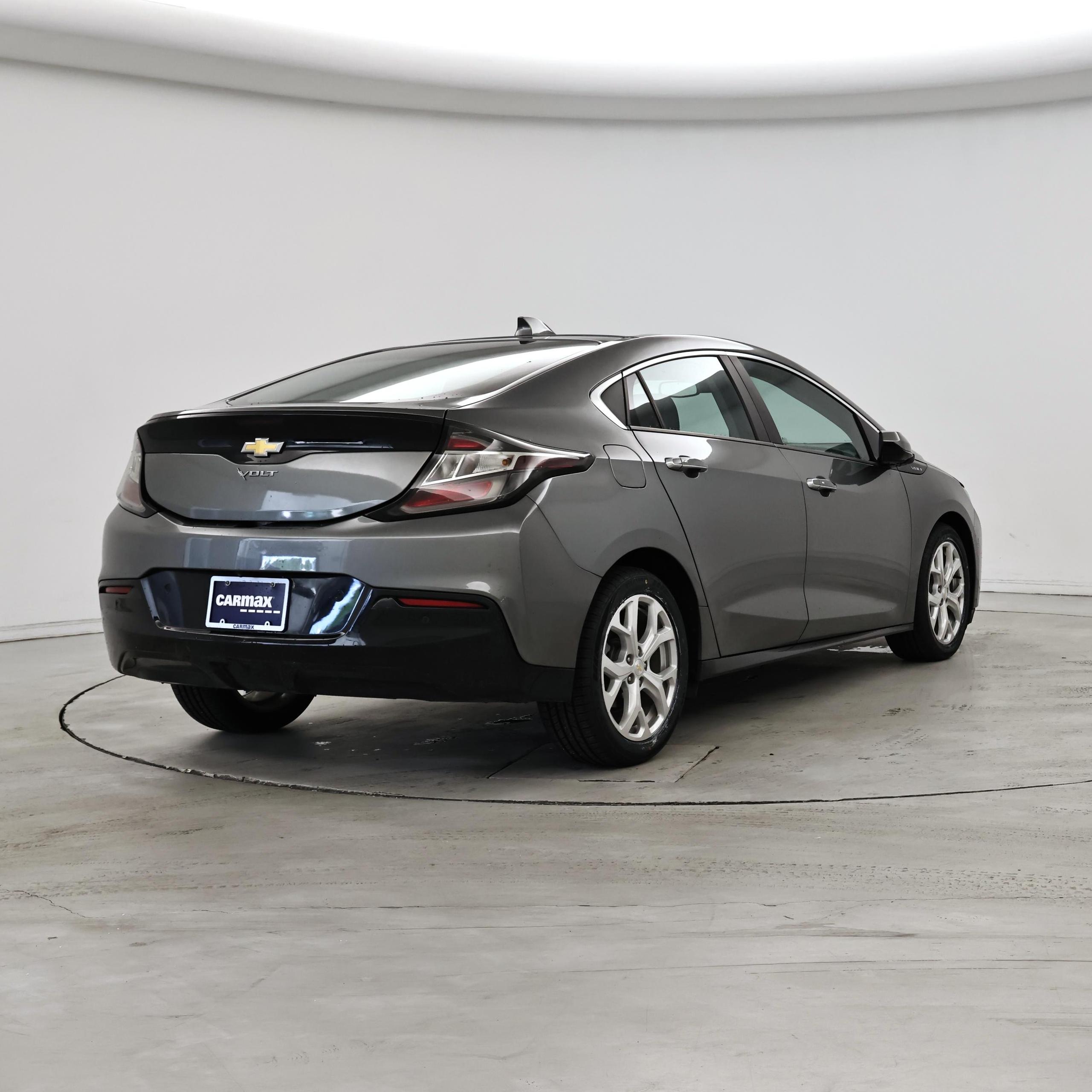 Thumbnail: 2016 Chevrolet Volt - 8