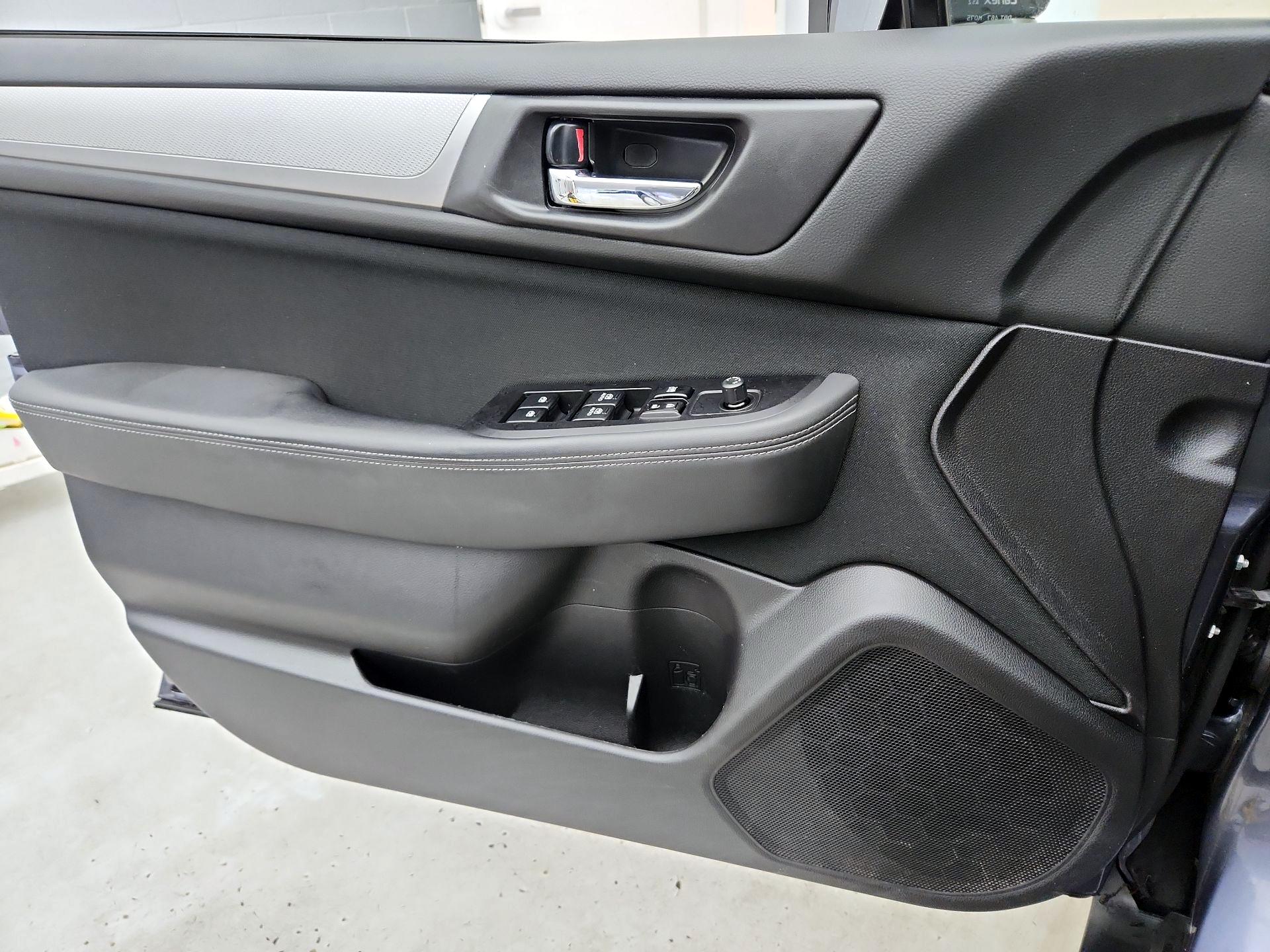 Thumbnail: 2016 Subaru Outback - 12