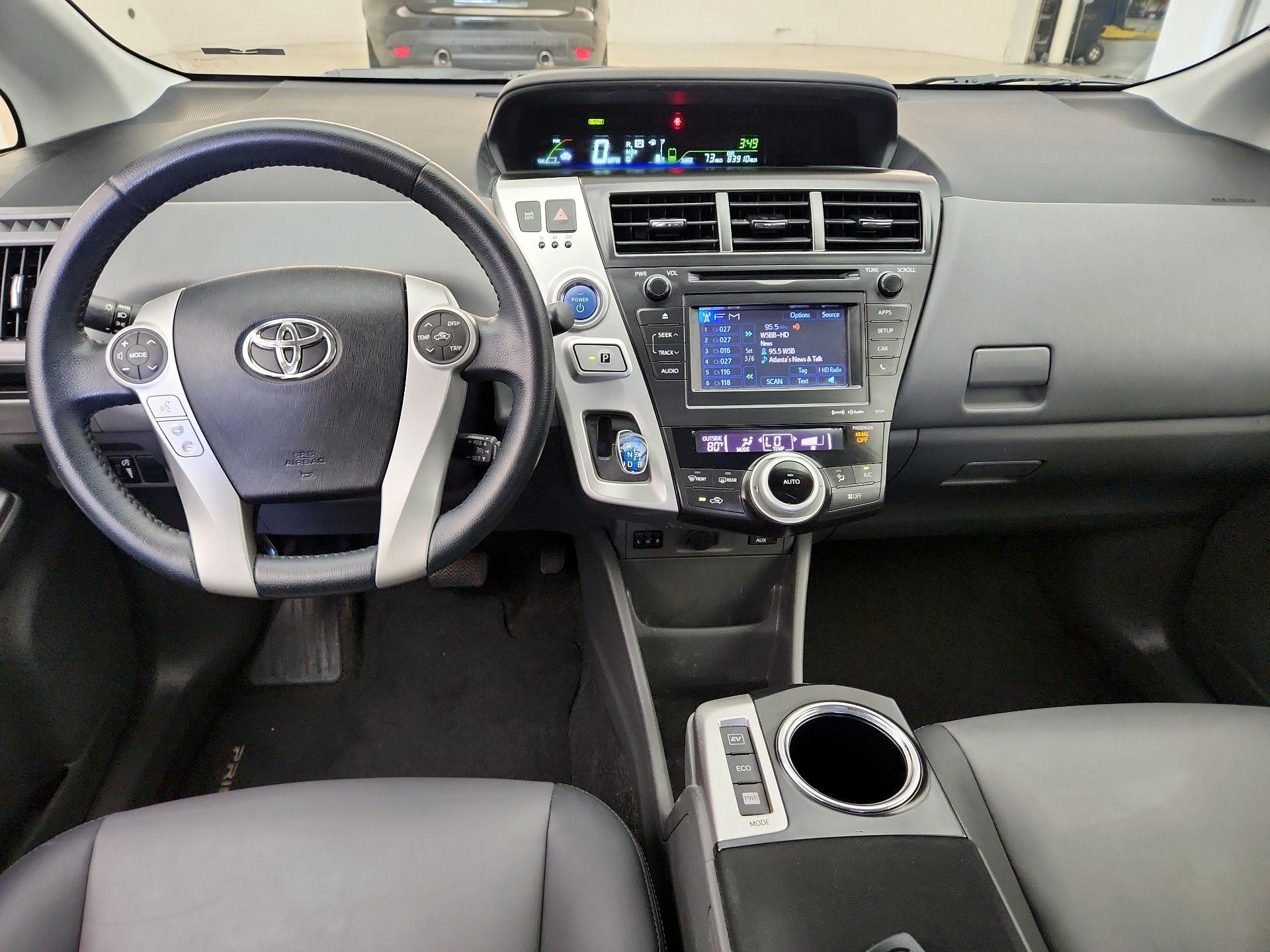 Thumbnail: 2013 Toyota Prius v - 9