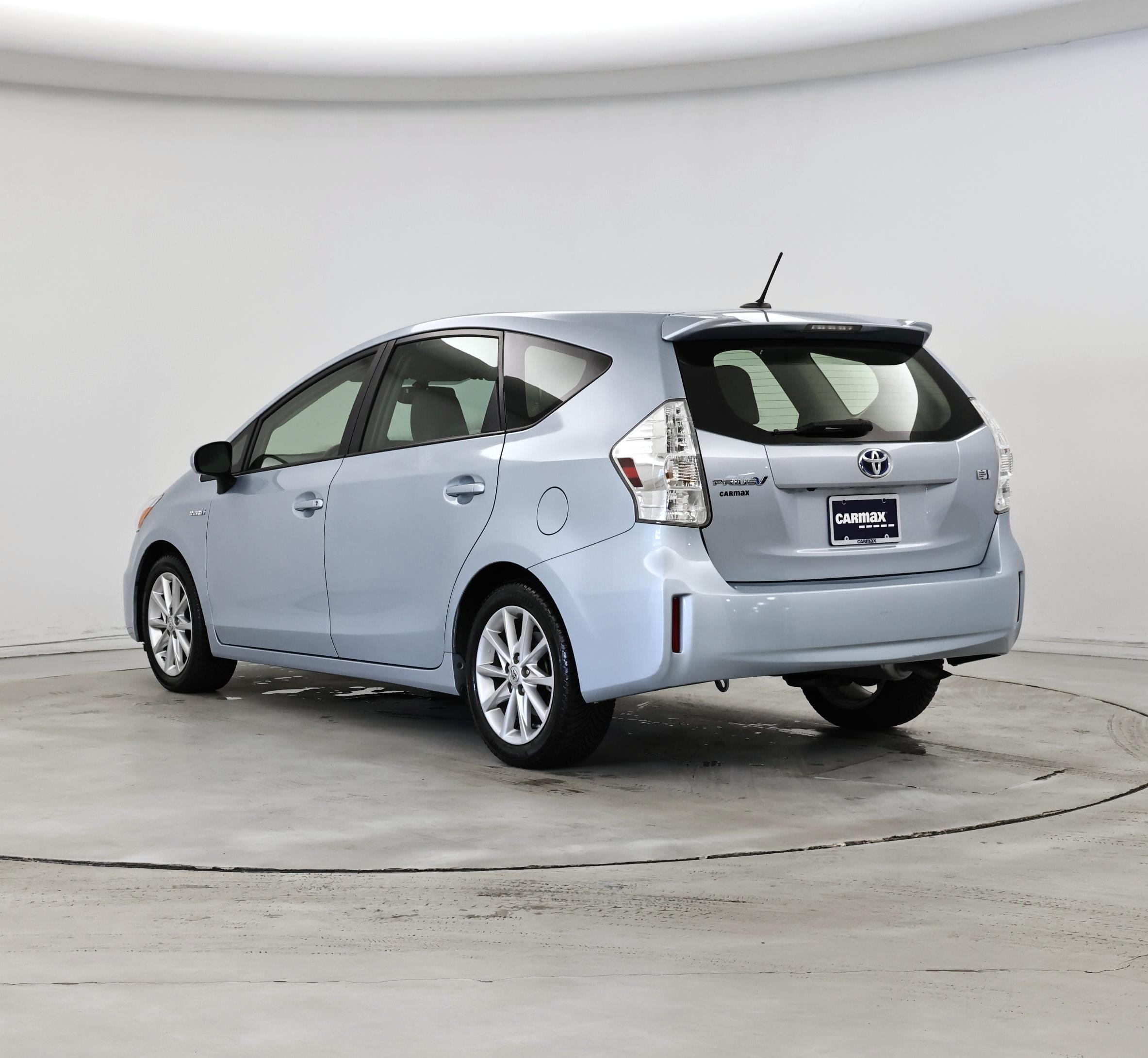 Thumbnail: 2013 Toyota Prius v - 2