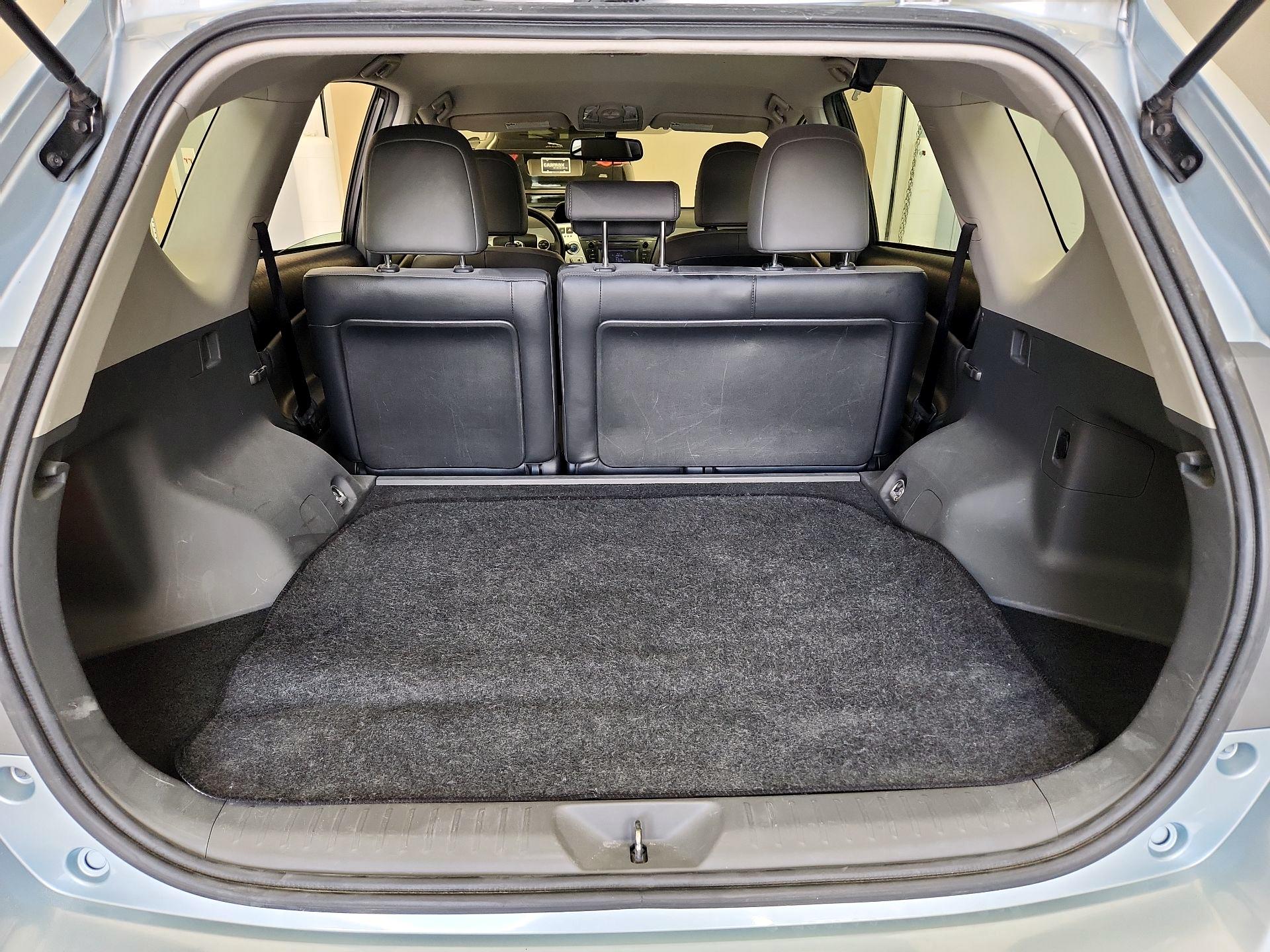 Thumbnail: 2013 Toyota Prius v - 20