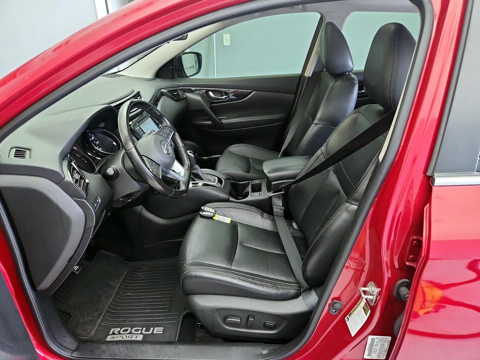 Thumbnail: 2018 Nissan Rogue Sport - 11